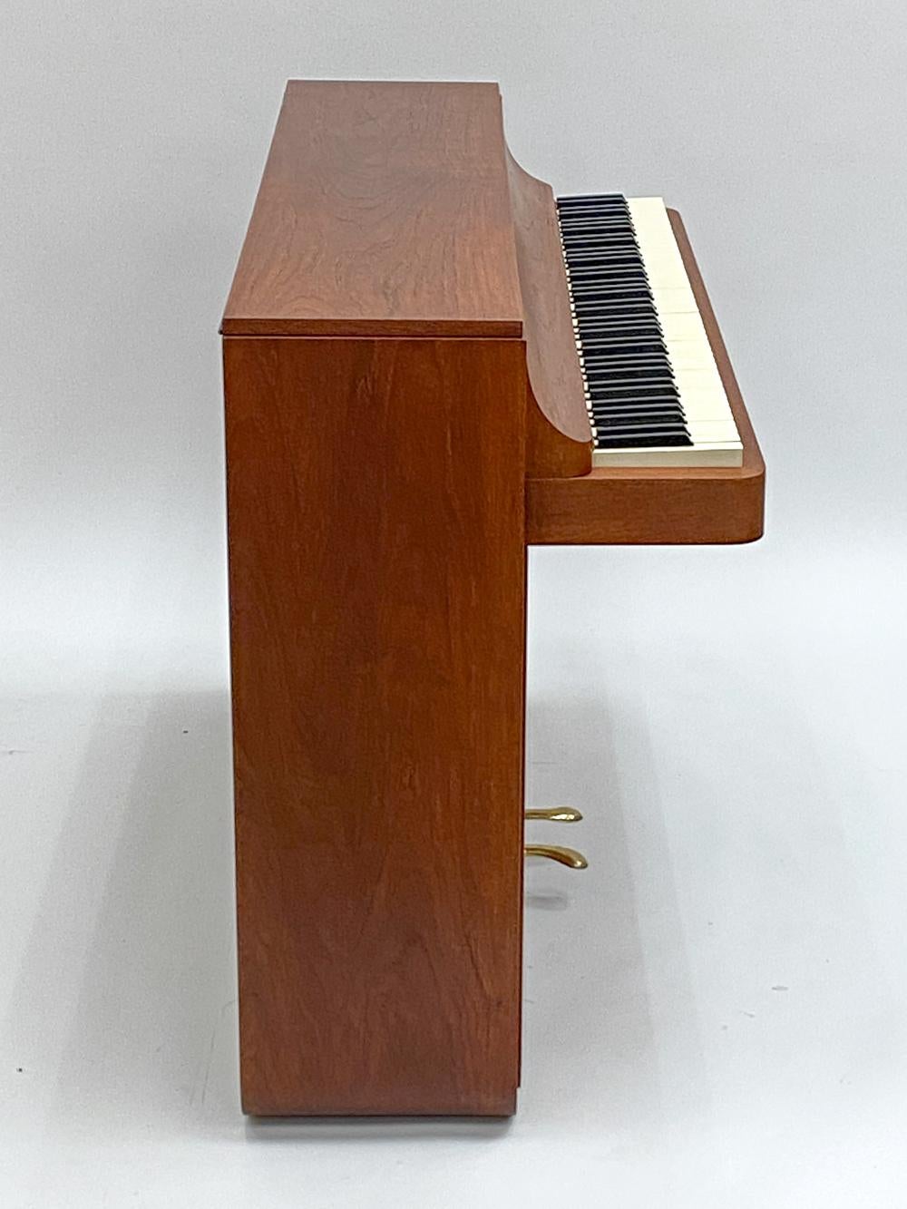 Dänisches Louis Zwicki Teakholz-Klavier, CIRCA 1950 7