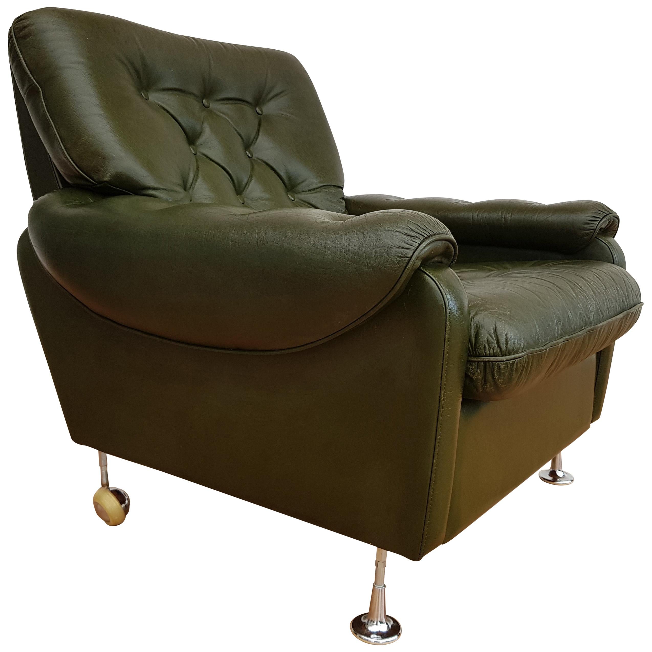 Danish Lounge Chair, 1970s, Leather, Loose Cushions, Refreshed For Sale