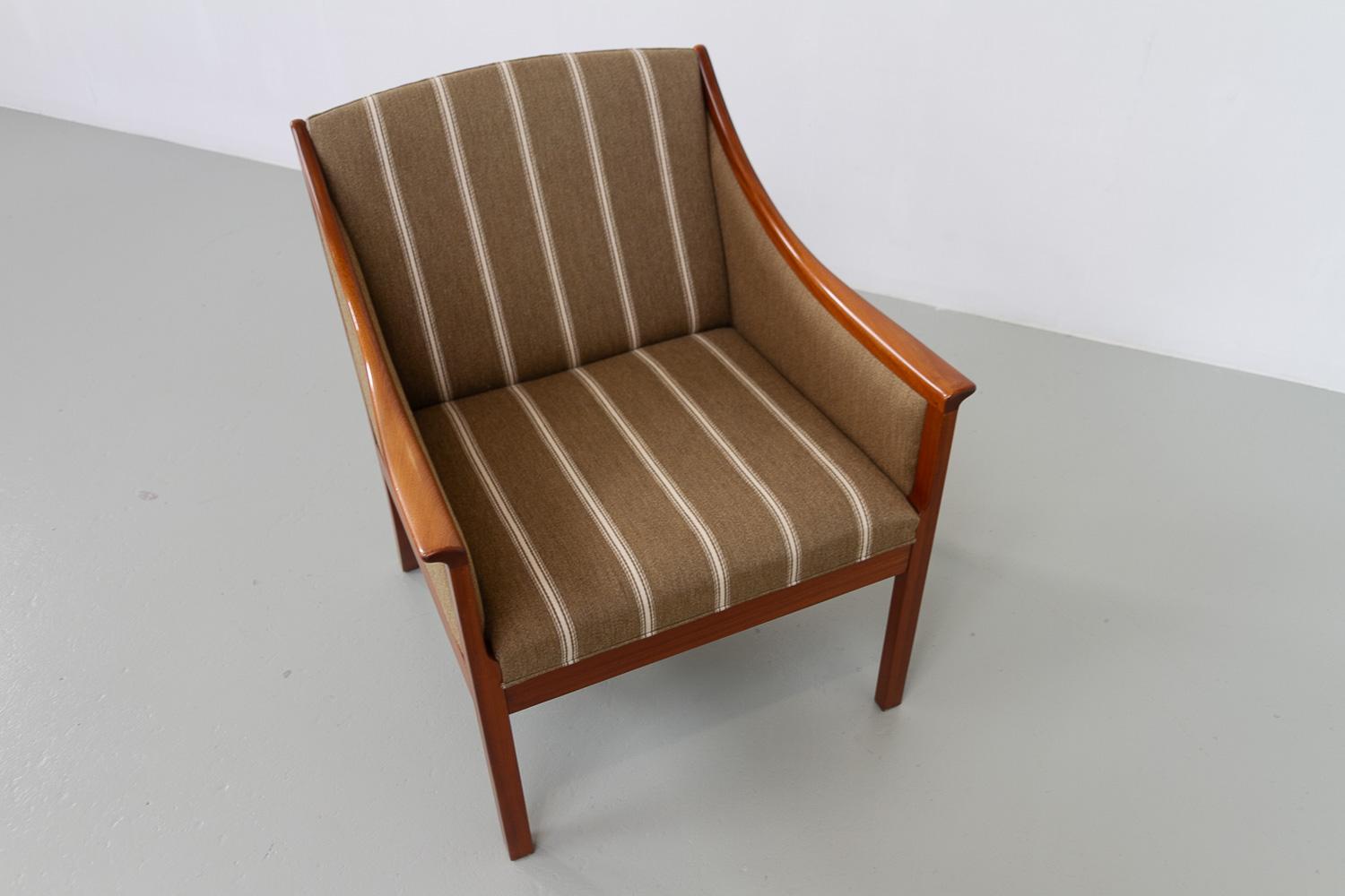 Danish Lounge Chair and 3-Seater Sofa by Ole Wanscher for PJ Møbler, 1960s. For Sale 9