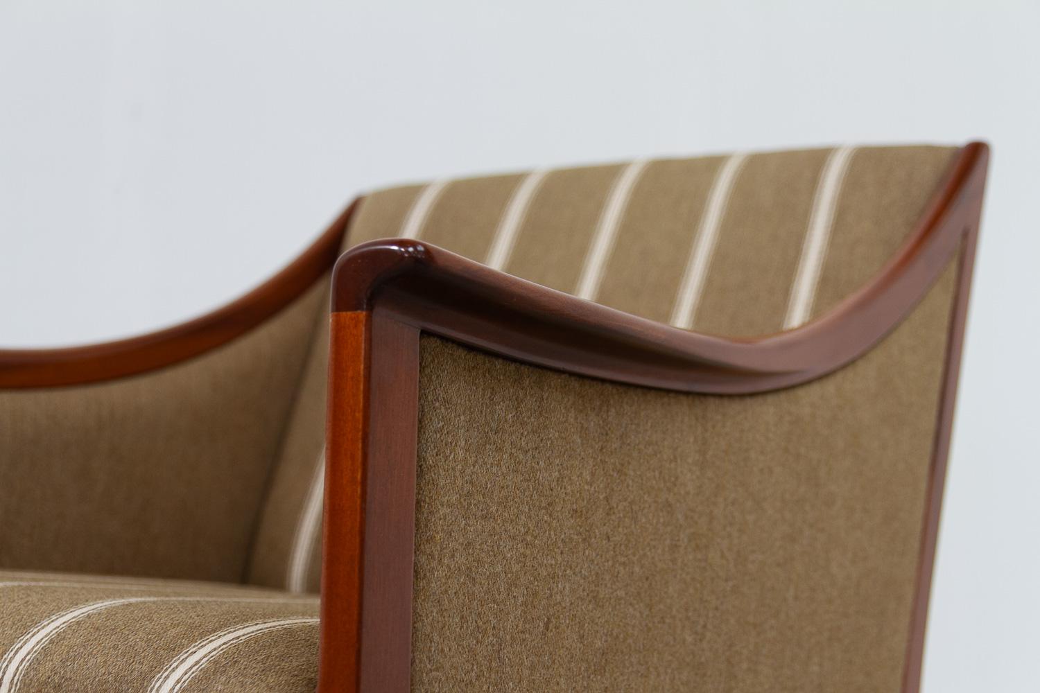 Danish Lounge Chair and 3-Seater Sofa by Ole Wanscher for PJ Møbler, 1960s. For Sale 12
