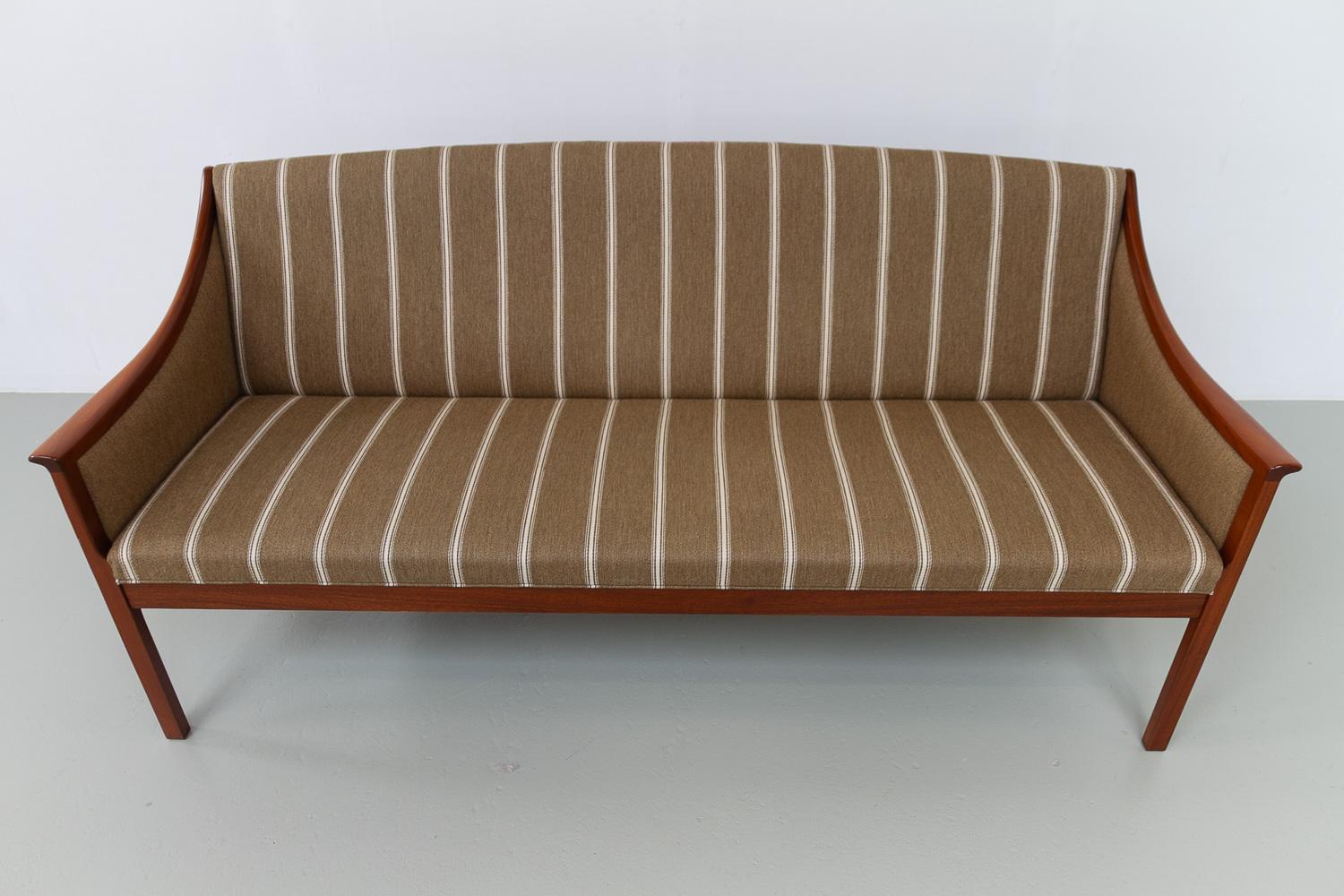 Wool Danish Lounge Chair and 3-Seater Sofa by Ole Wanscher for PJ Møbler, 1960s. For Sale