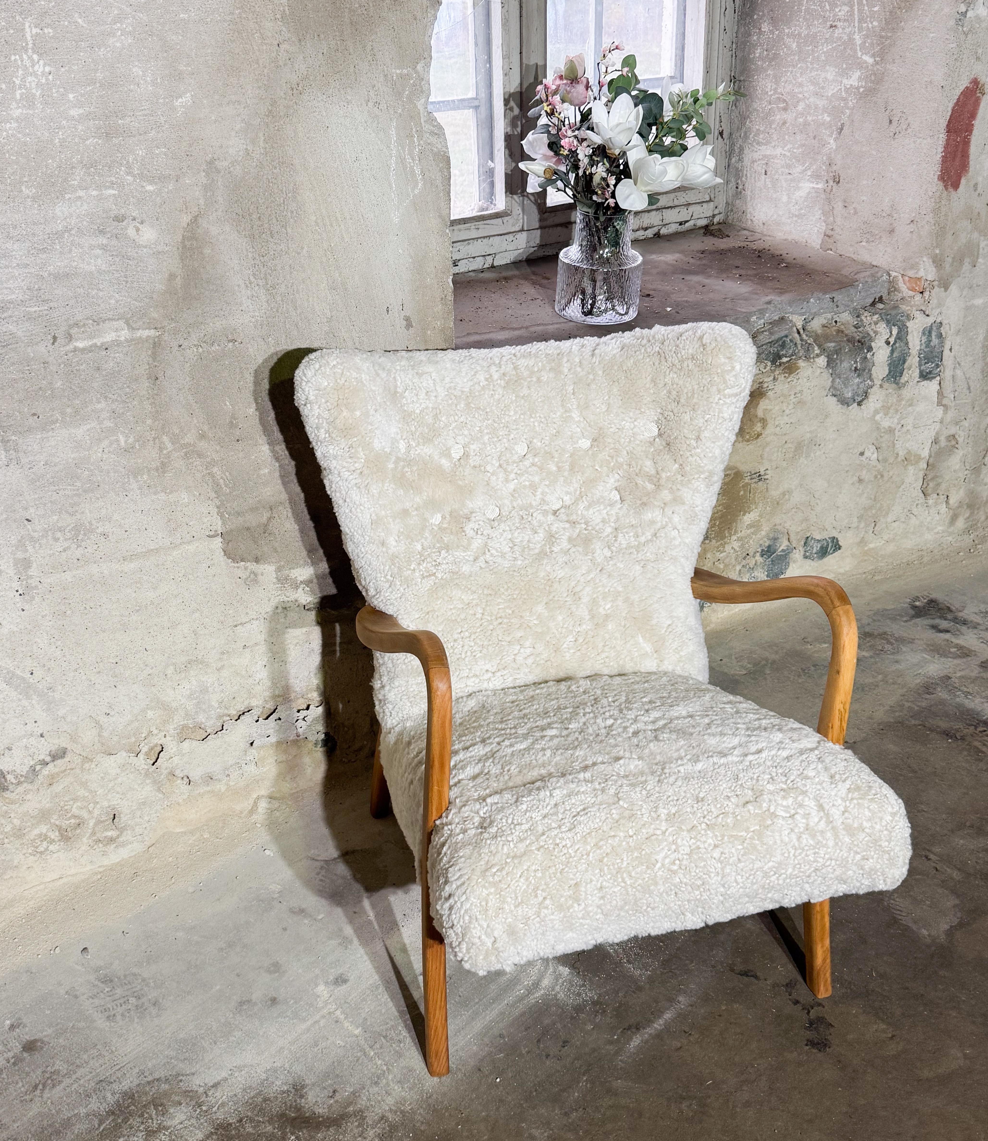 Danish Lounge Chair Beech and Upholstered Sheepskin - Scandinavian Modern 1940s For Sale 6