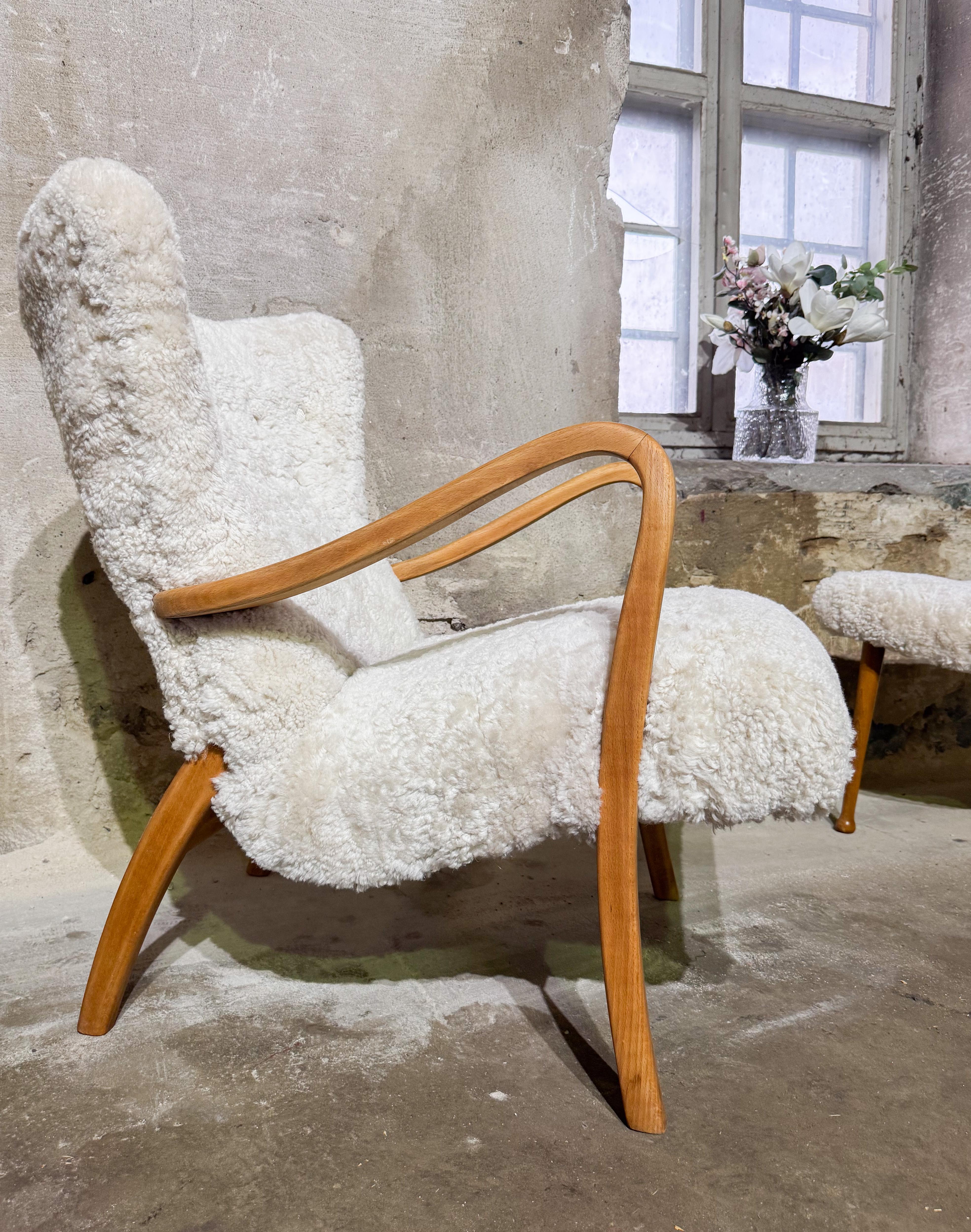 Danish Lounge Chair Beech and Upholstered Sheepskin - Scandinavian Modern 1940s For Sale 13