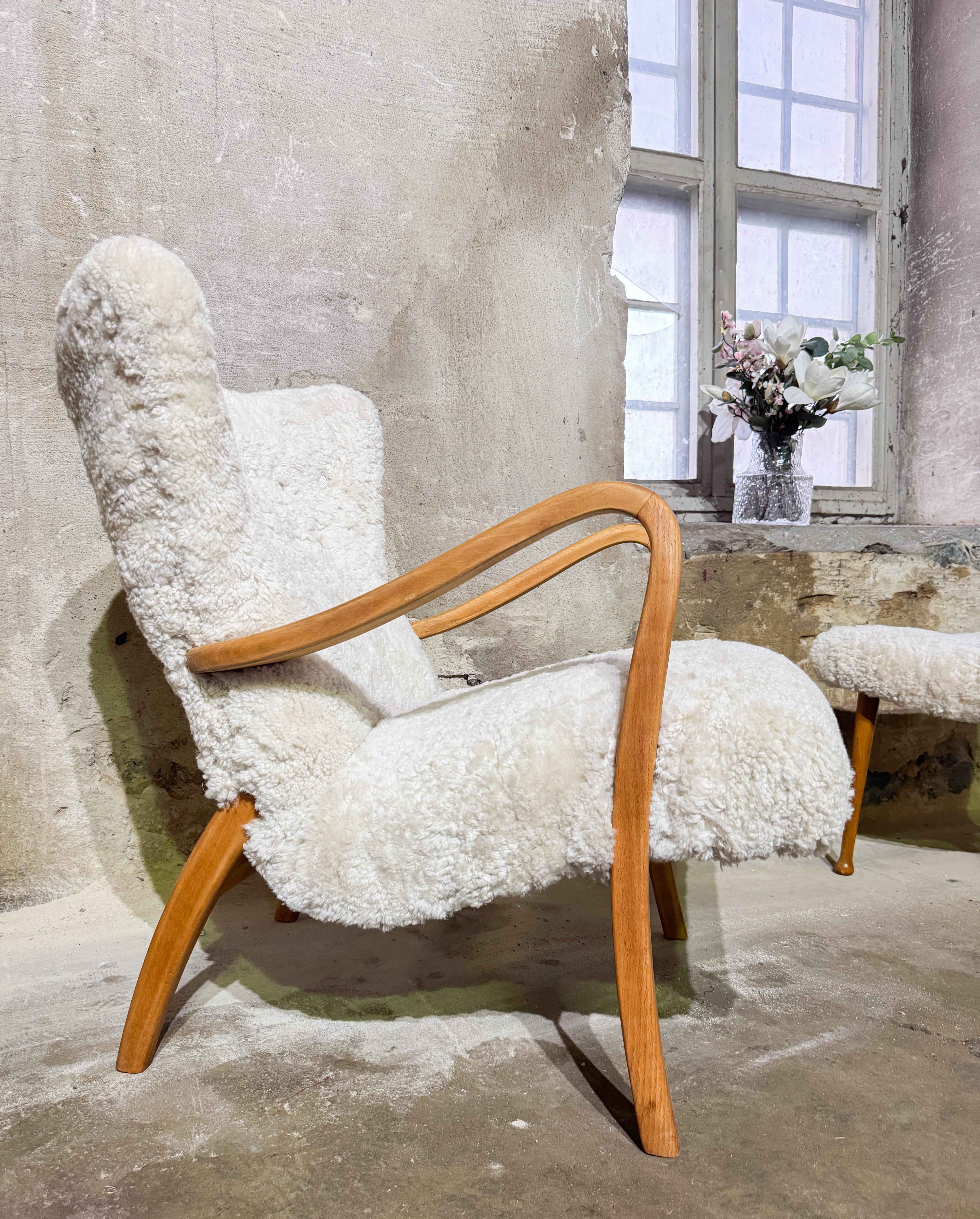 Danish Lounge Chair Beech and Upholstered Sheepskin - Scandinavian Modern 1940s For Sale 14