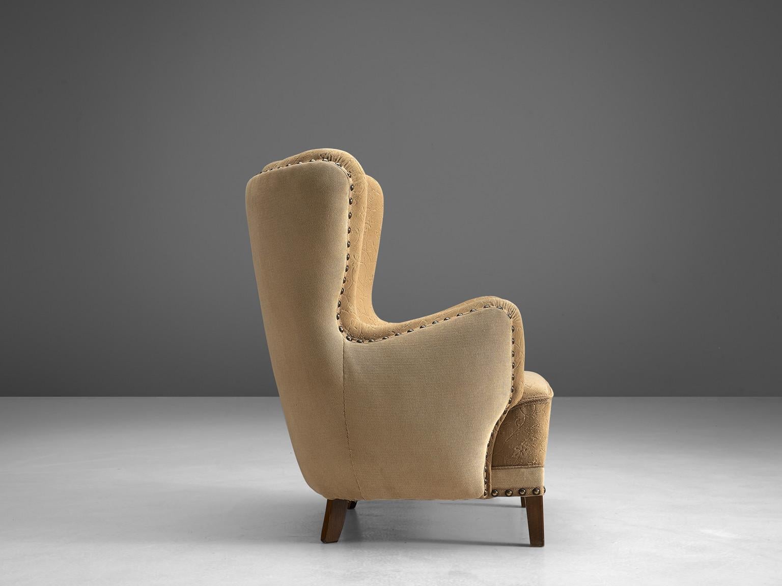 Mid-Century Modern Danish Lounge Chair in Beige Upholstery For Sale