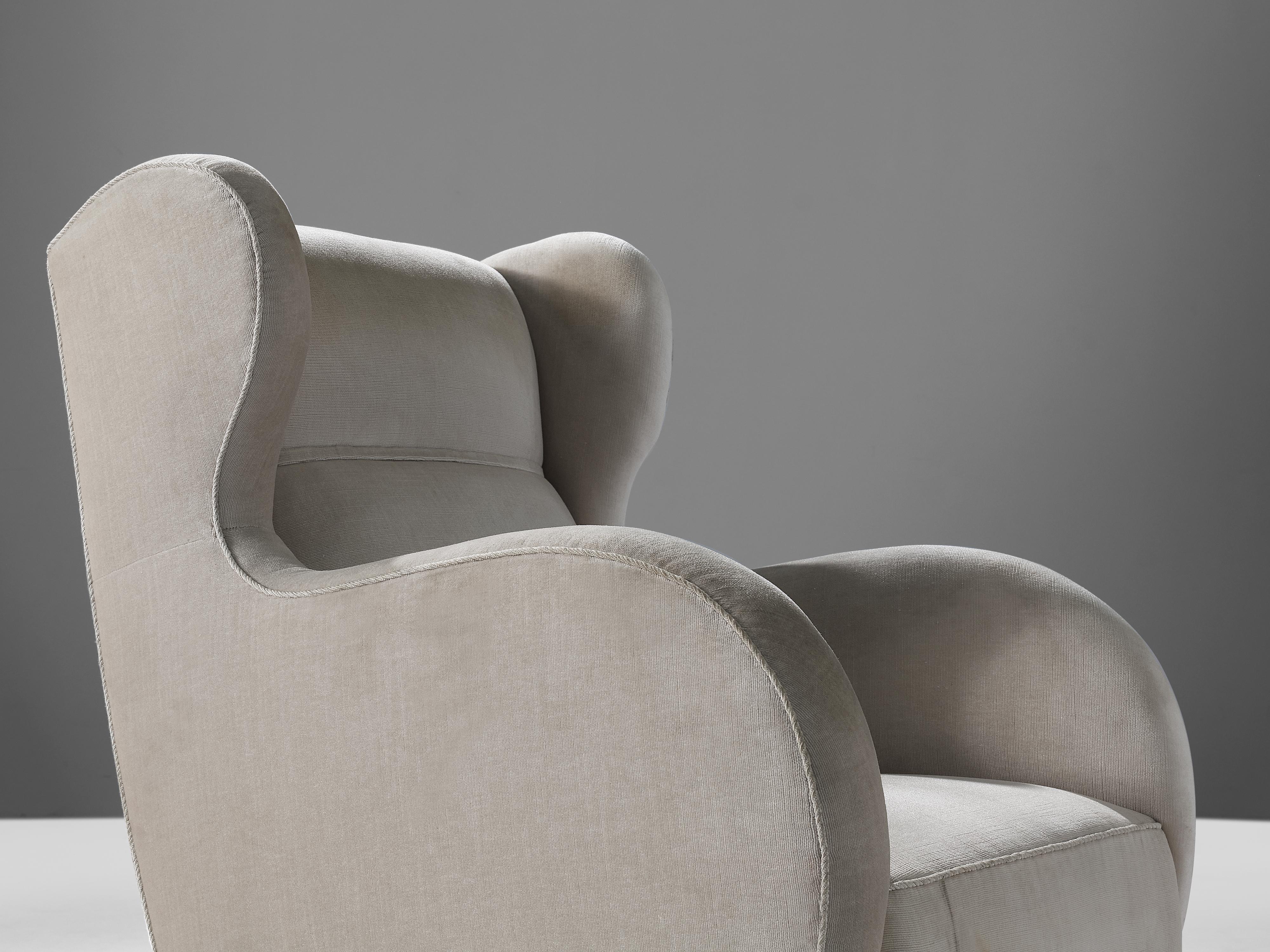 Mid-Century Modern Danish Lounge Chair in Off-White Velvet For Sale