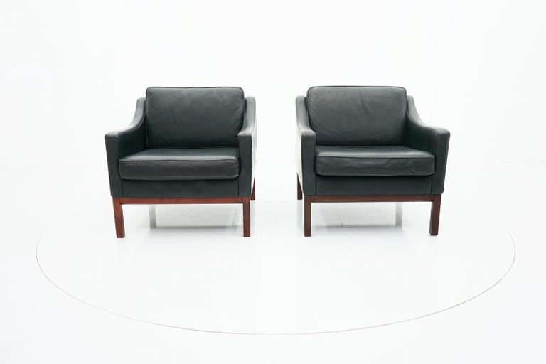 Danish Lounge Chair in Black Leather, 1970s In Good Condition For Sale In Frankfurt / Dreieich, DE