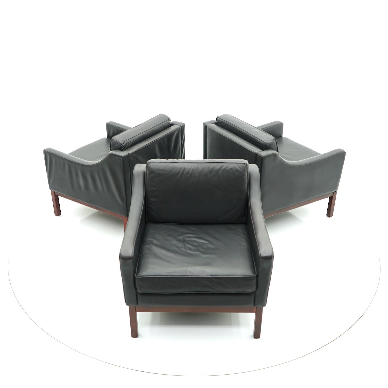 Danish Lounge Chair in Black Leather, 1970s For Sale 3