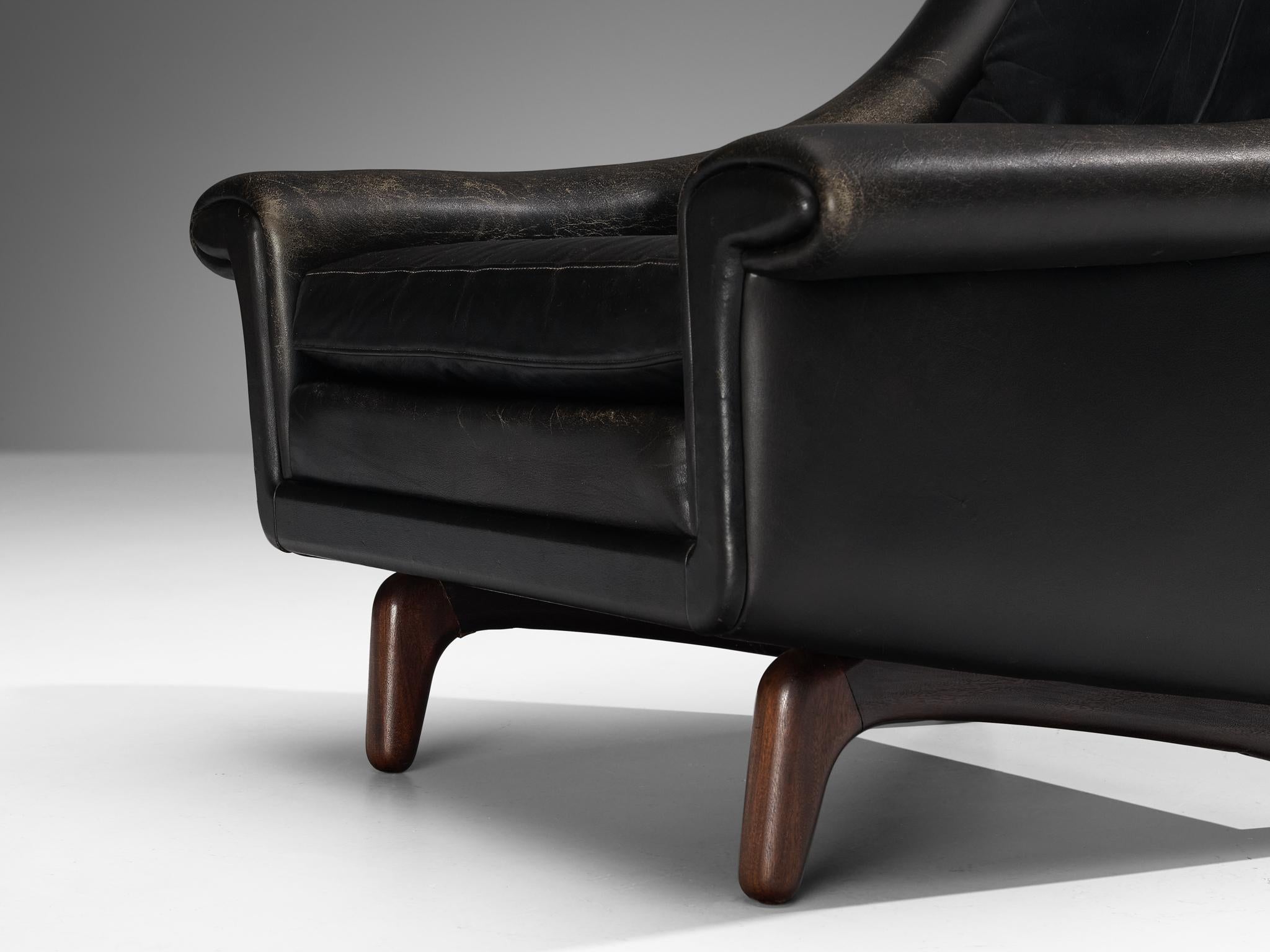 Scandinavian Modern Danish Lounge Chair in Black Leather and Teak For Sale