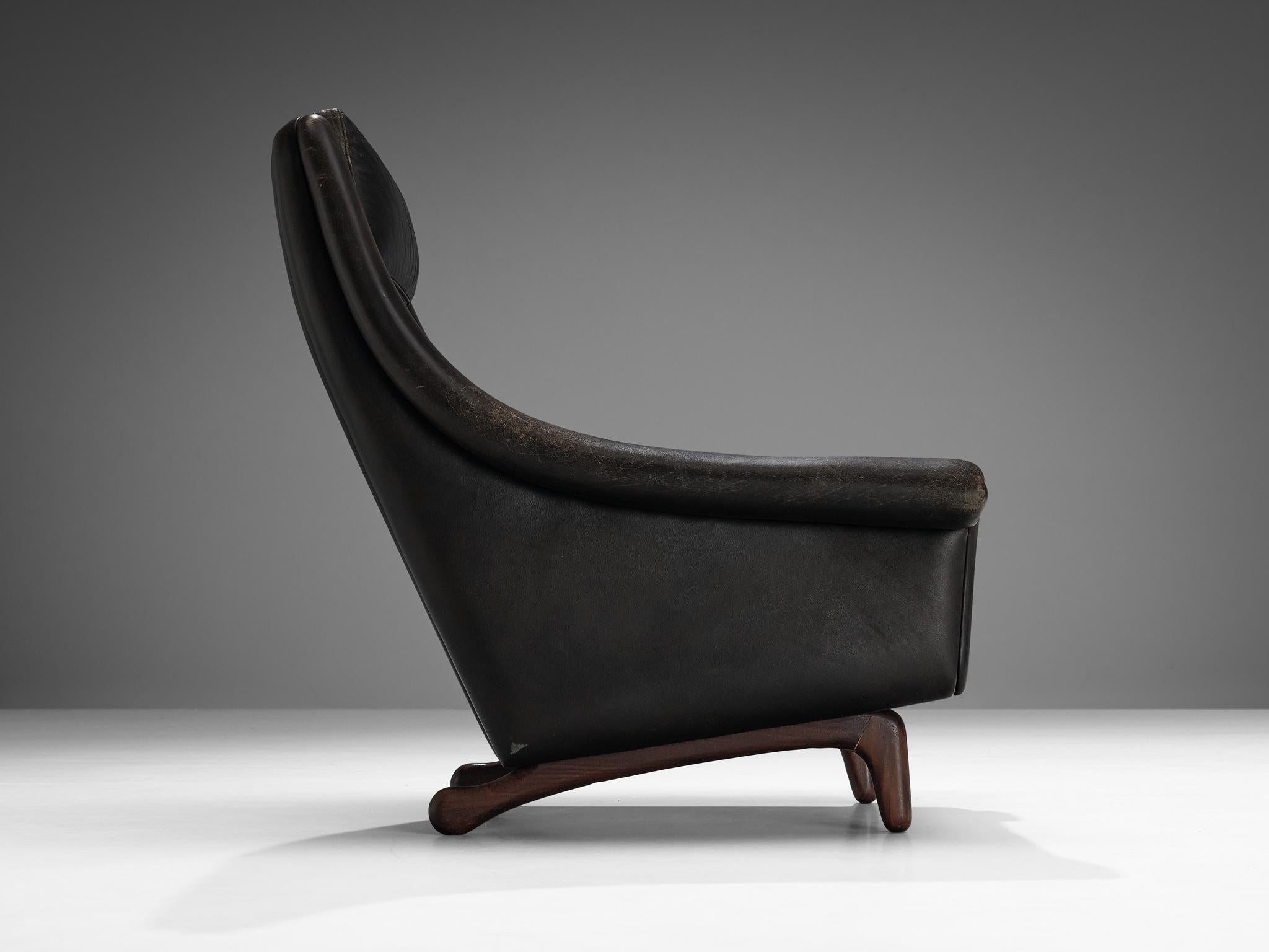 Milieu du XXe siècle Fauteuil de salon danois en cuir noir et teck en vente