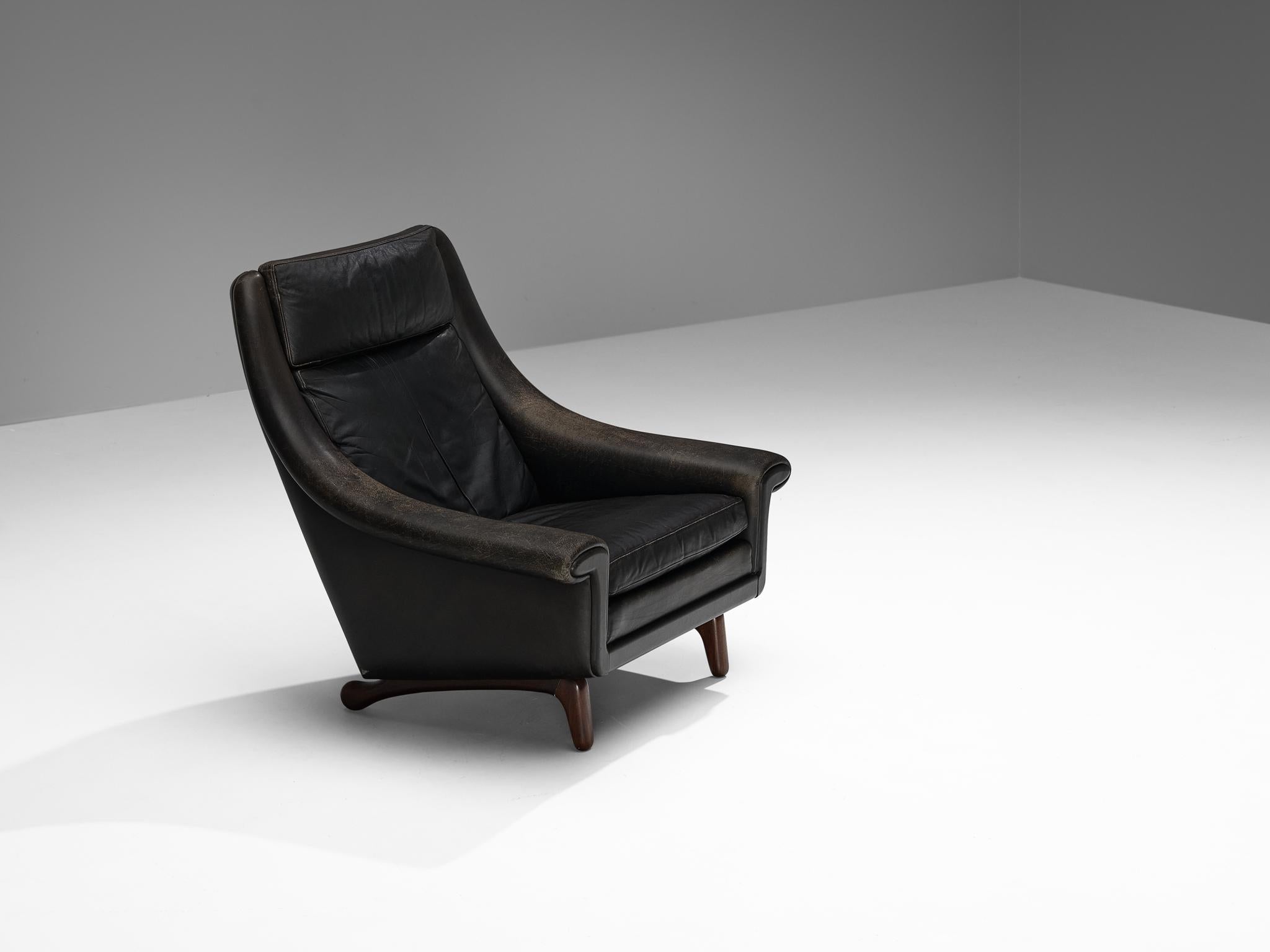 Mid-20th Century Danish Lounge Chair in Black Leather and Teak For Sale
