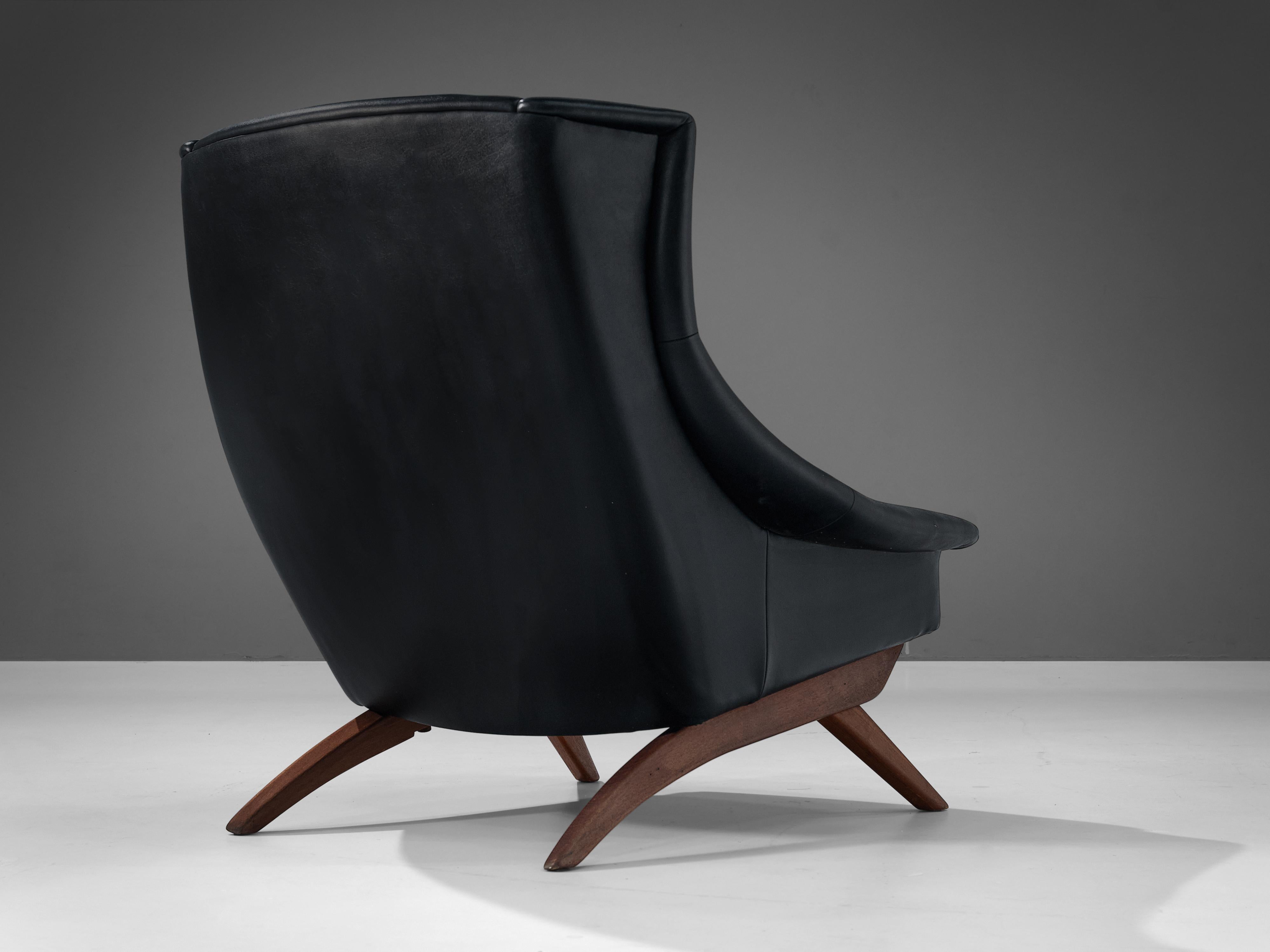 Danish Lounge Chair in Black Leather and Teak  In Good Condition In Waalwijk, NL