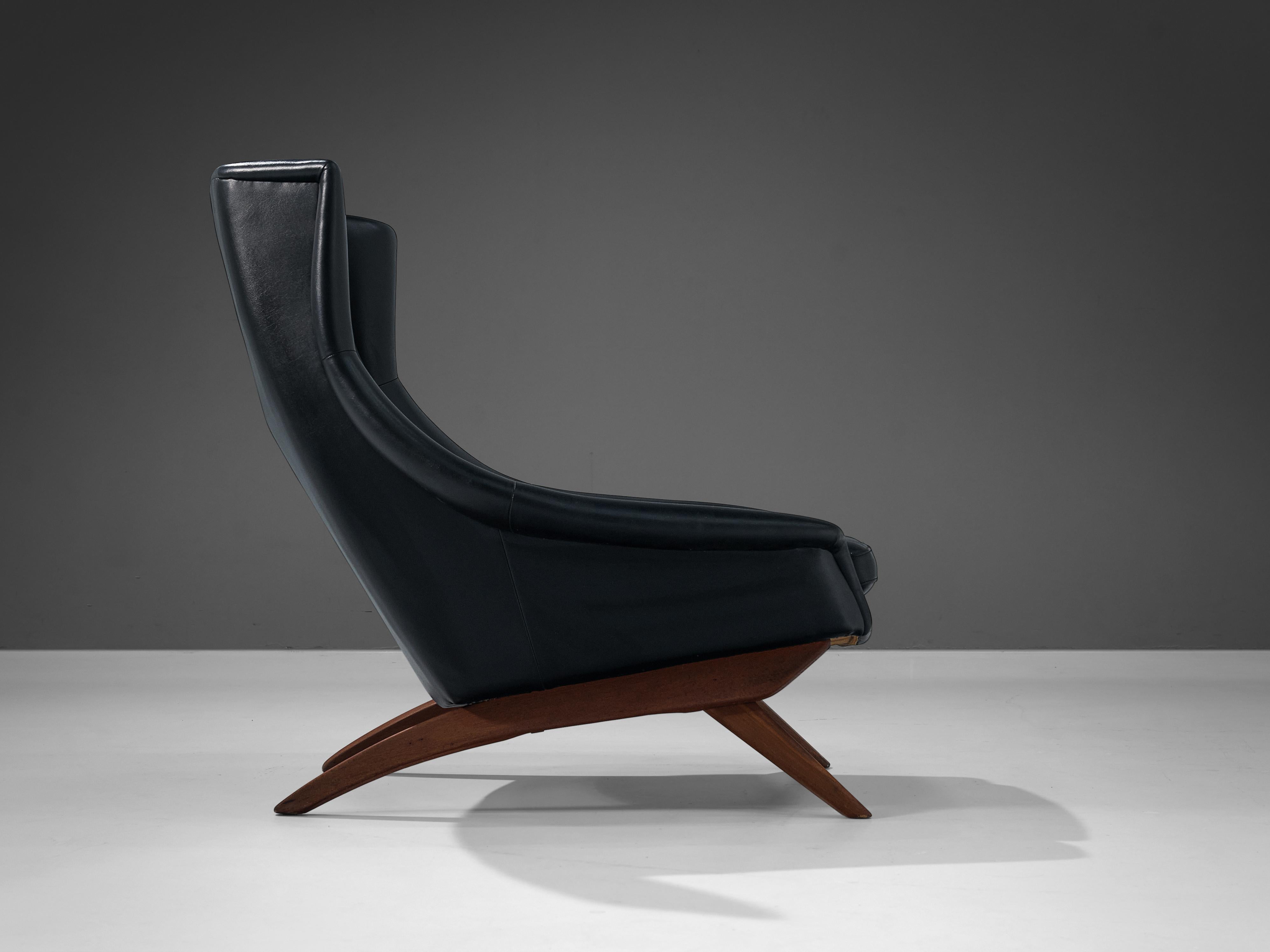 Danish Lounge Chair in Black Leather and Teak  4