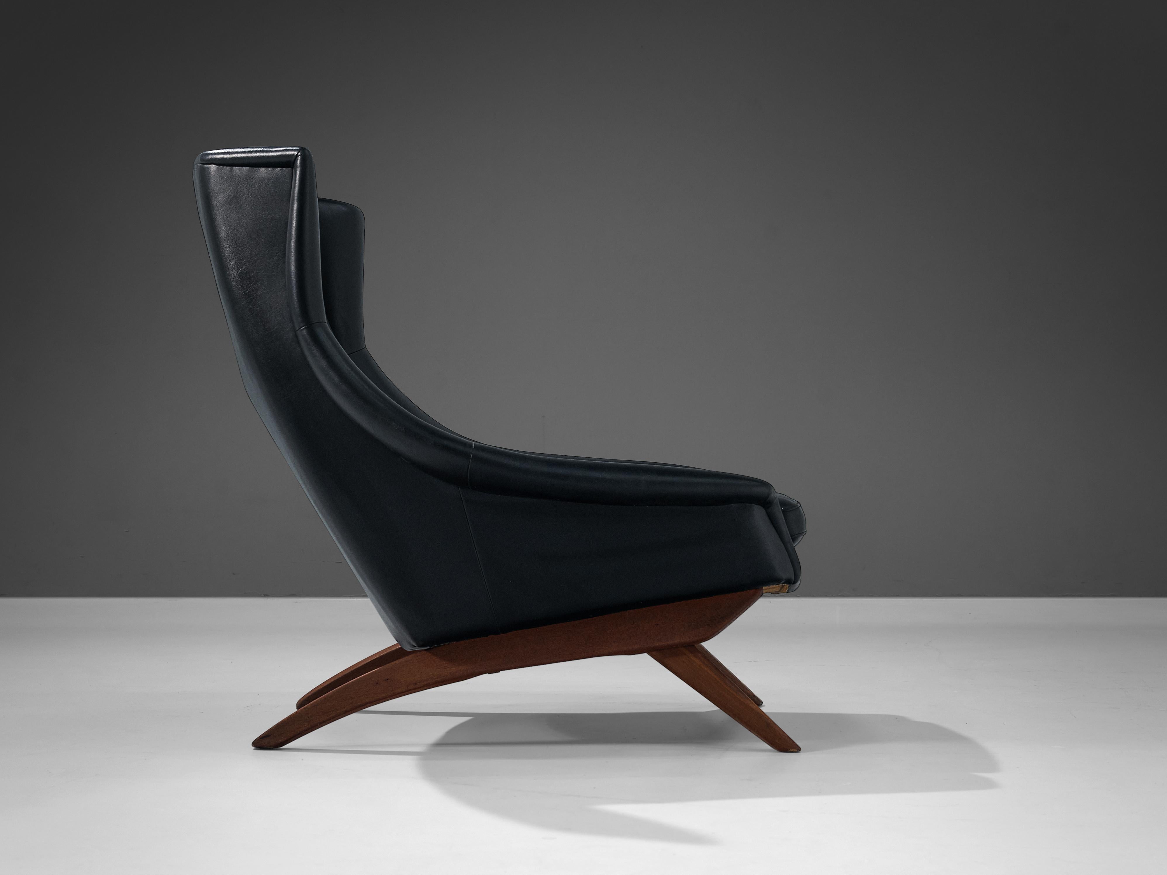 Danish Lounge Chair in Black Leatherette and Teak  In Good Condition In Waalwijk, NL