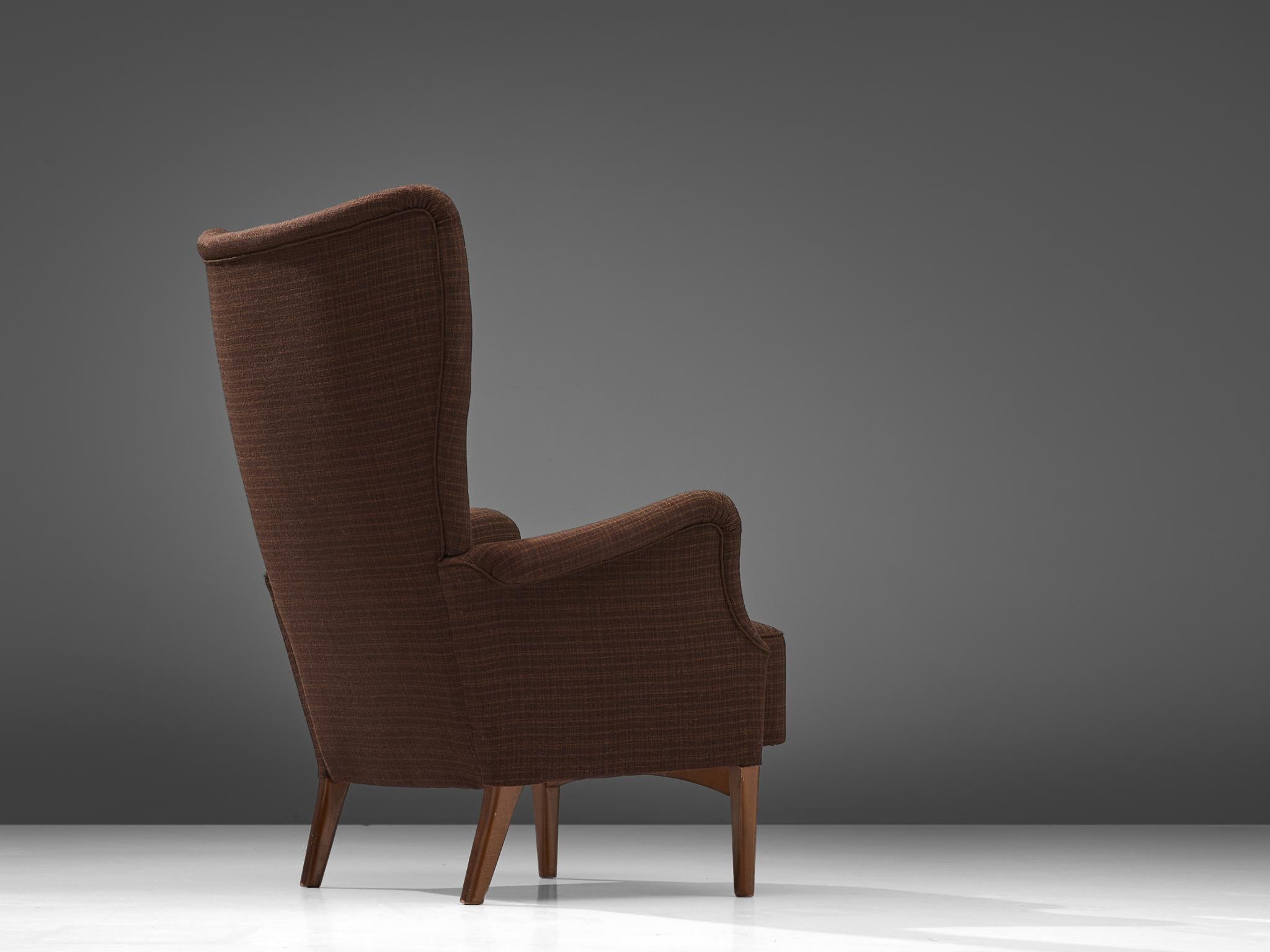 Danish Lounge Chair in Brown Fabric, 1950s In Good Condition In Waalwijk, NL