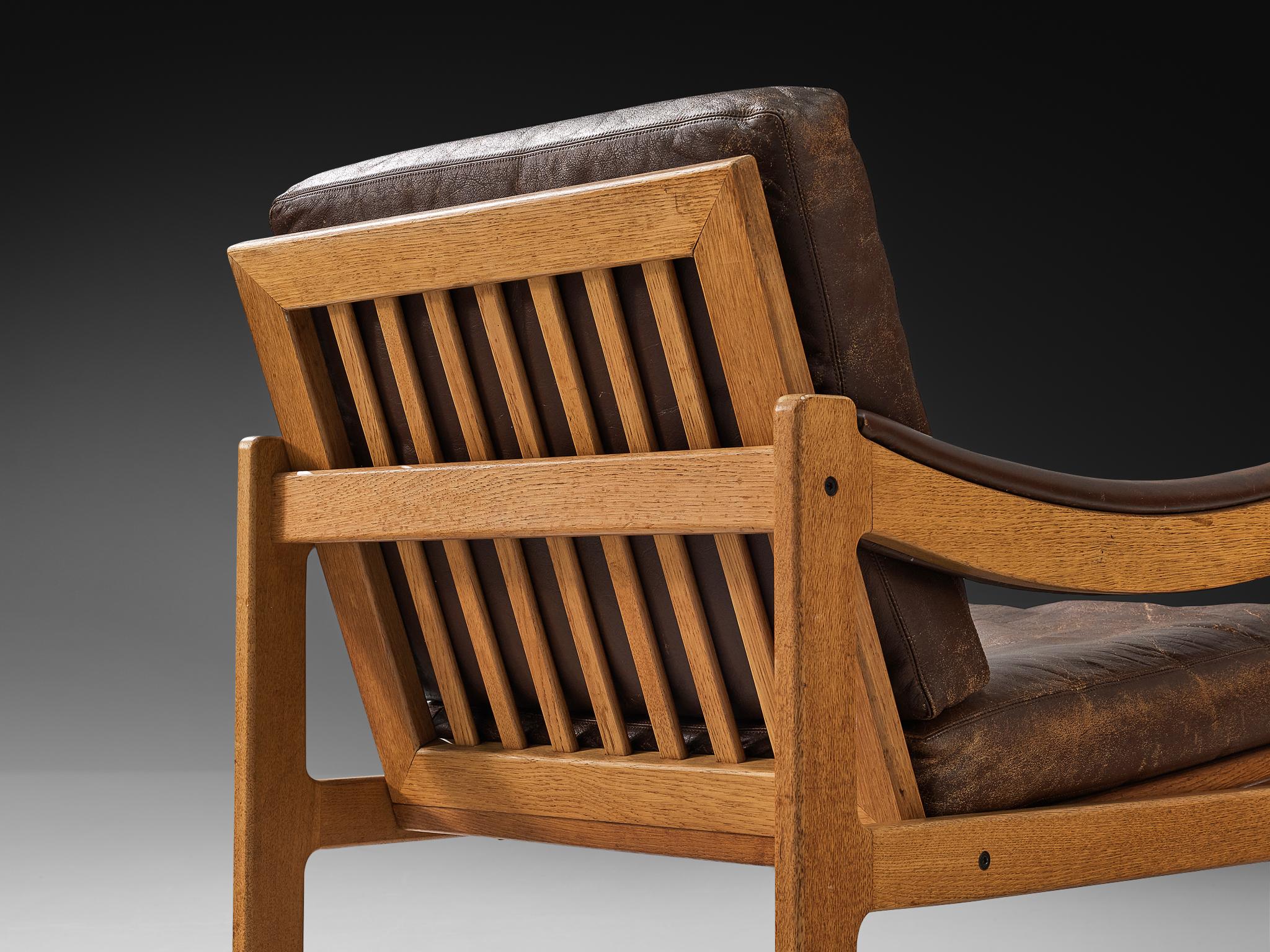 Late 20th Century Danish Lounge Chair in Brown Leather and Oak For Sale