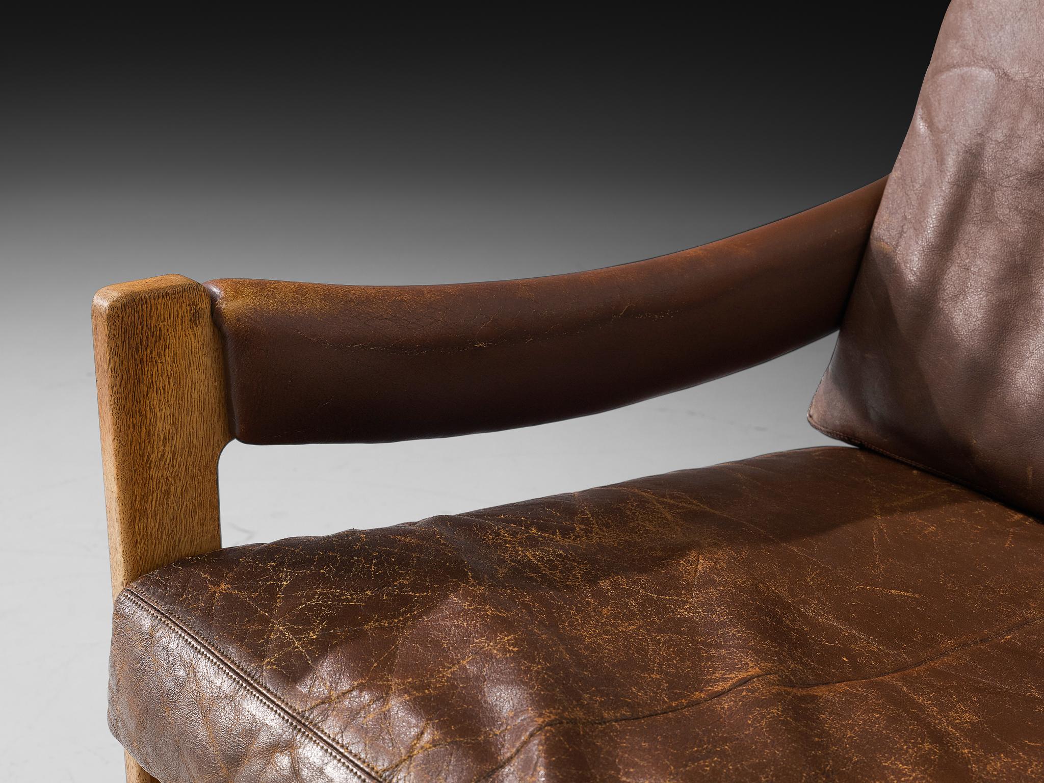 Danish Lounge Chair in Brown Leather and Oak For Sale 1