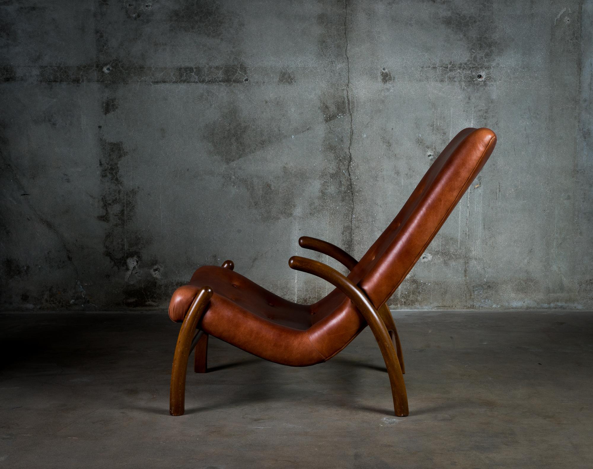 Danish Lounge Chair in Leather In Good Condition In Los Angeles, CA
