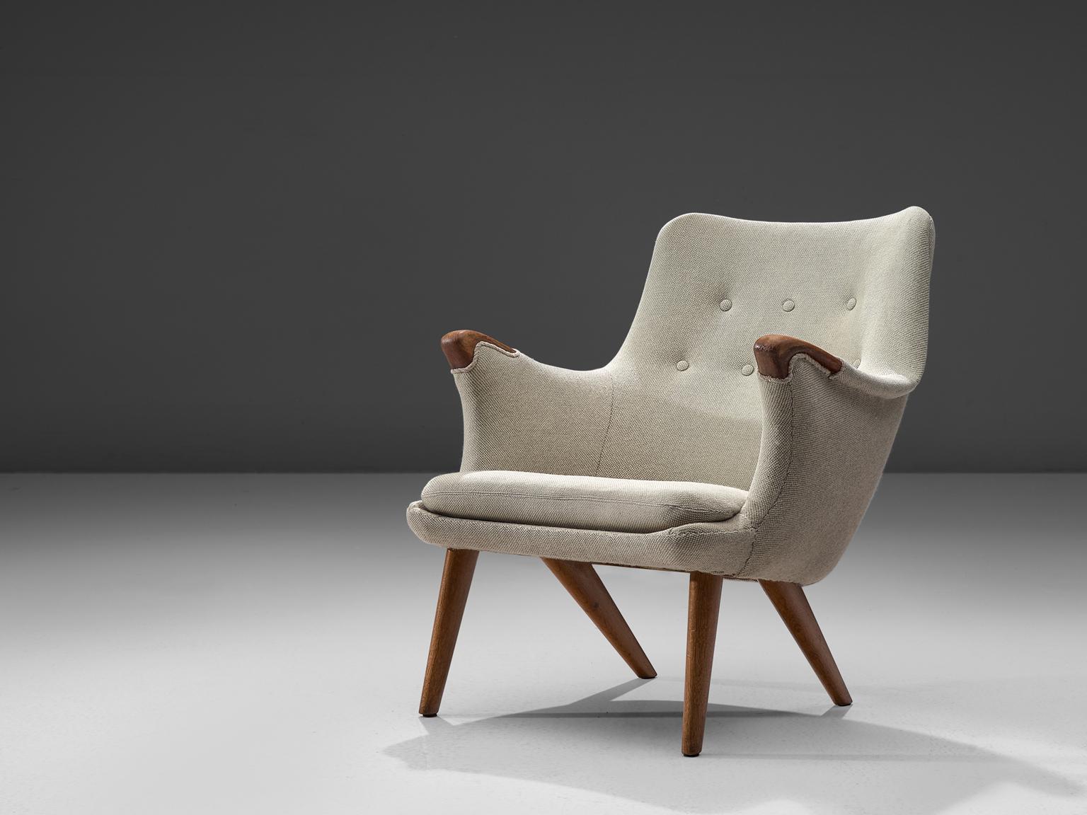 Danish Lounge Chair in Oak and Light Grey Fabric, 1960s In Good Condition In Waalwijk, NL