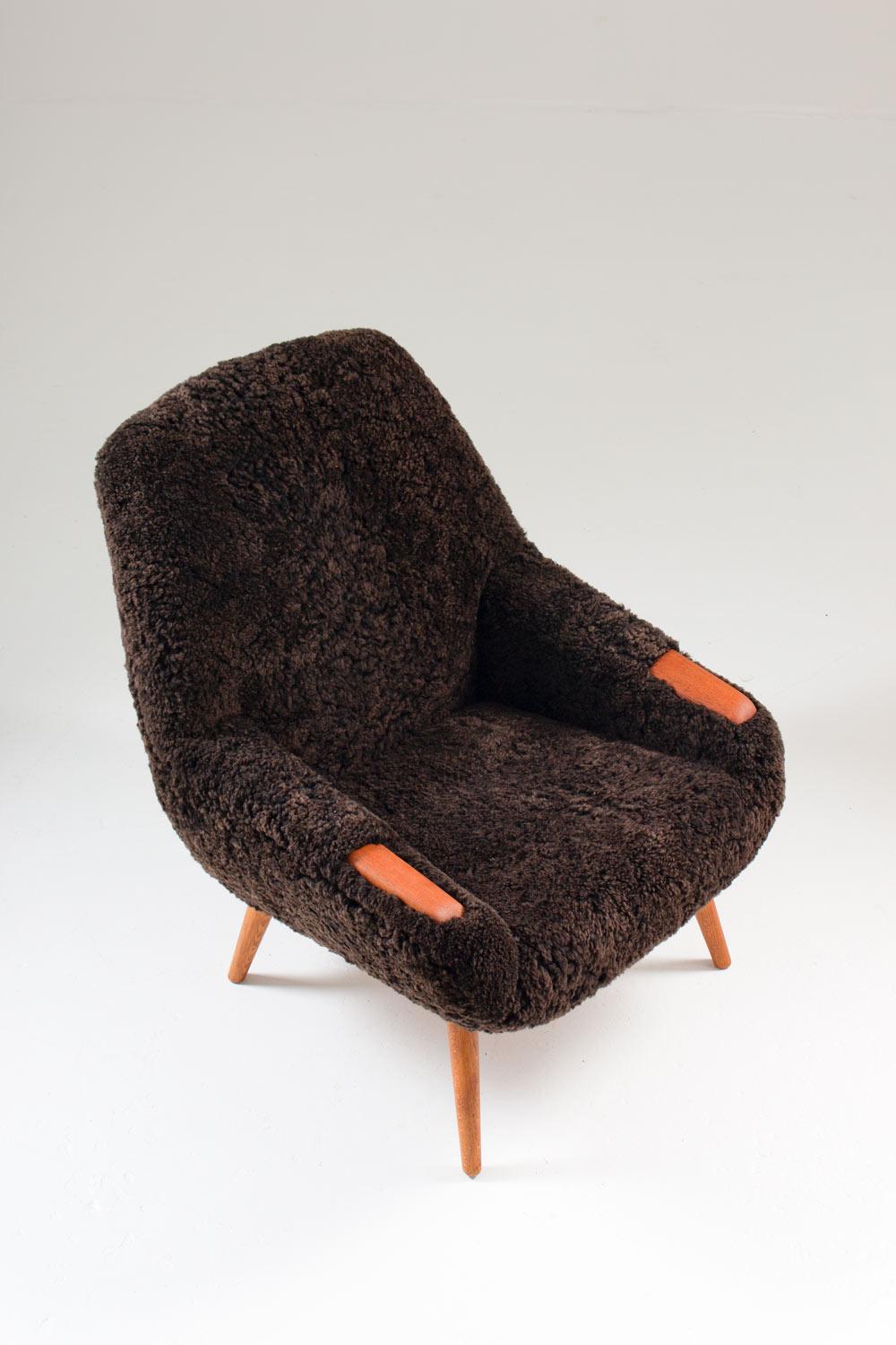 Danish Lounge Chair in Sheepskin 1