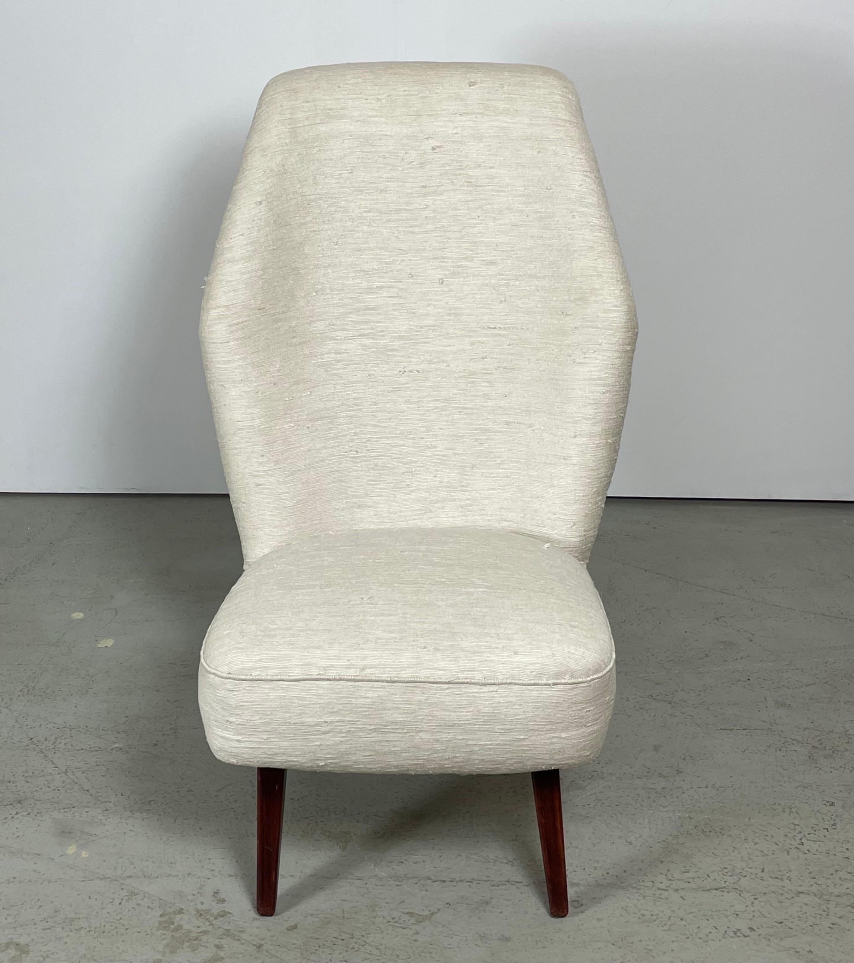 Danish Lounge Chair in silk upholstery 1940s For Sale 2