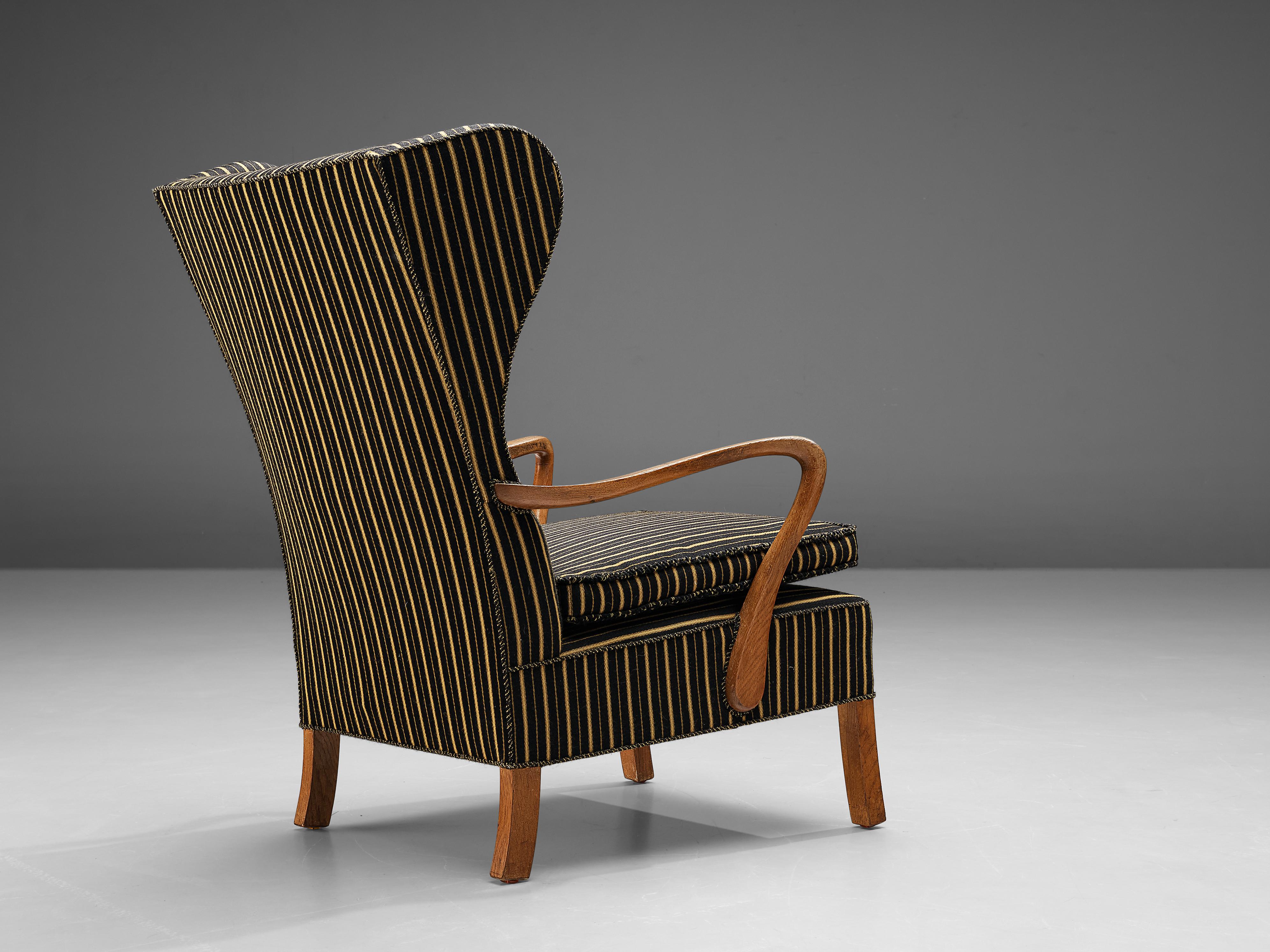 Danish Lounge Chair in Striped Upholstery In Good Condition In Waalwijk, NL