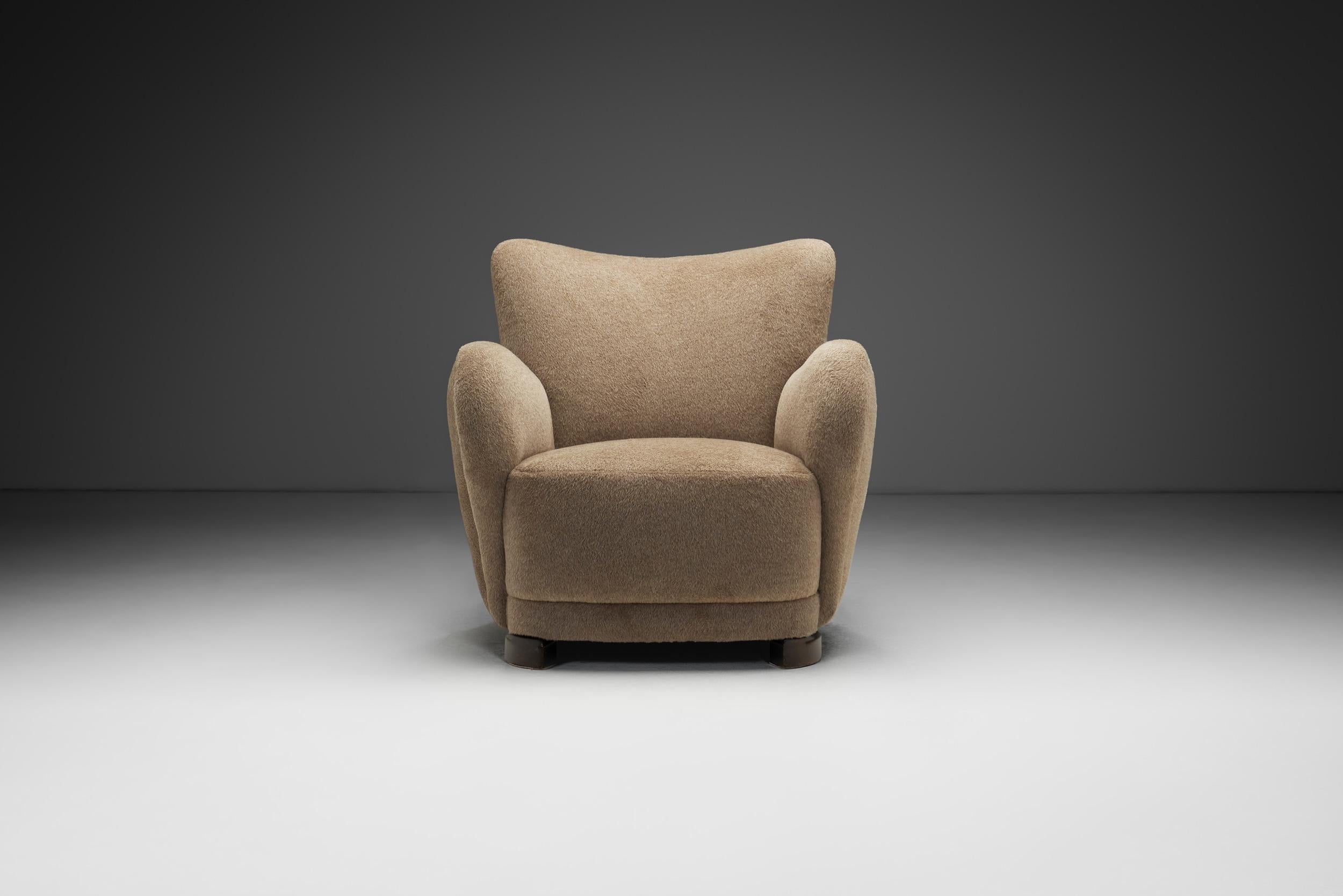 Mid-Century Modern Danish Lounge Chair with Light Brown Upholstery, Denmark 1940s For Sale