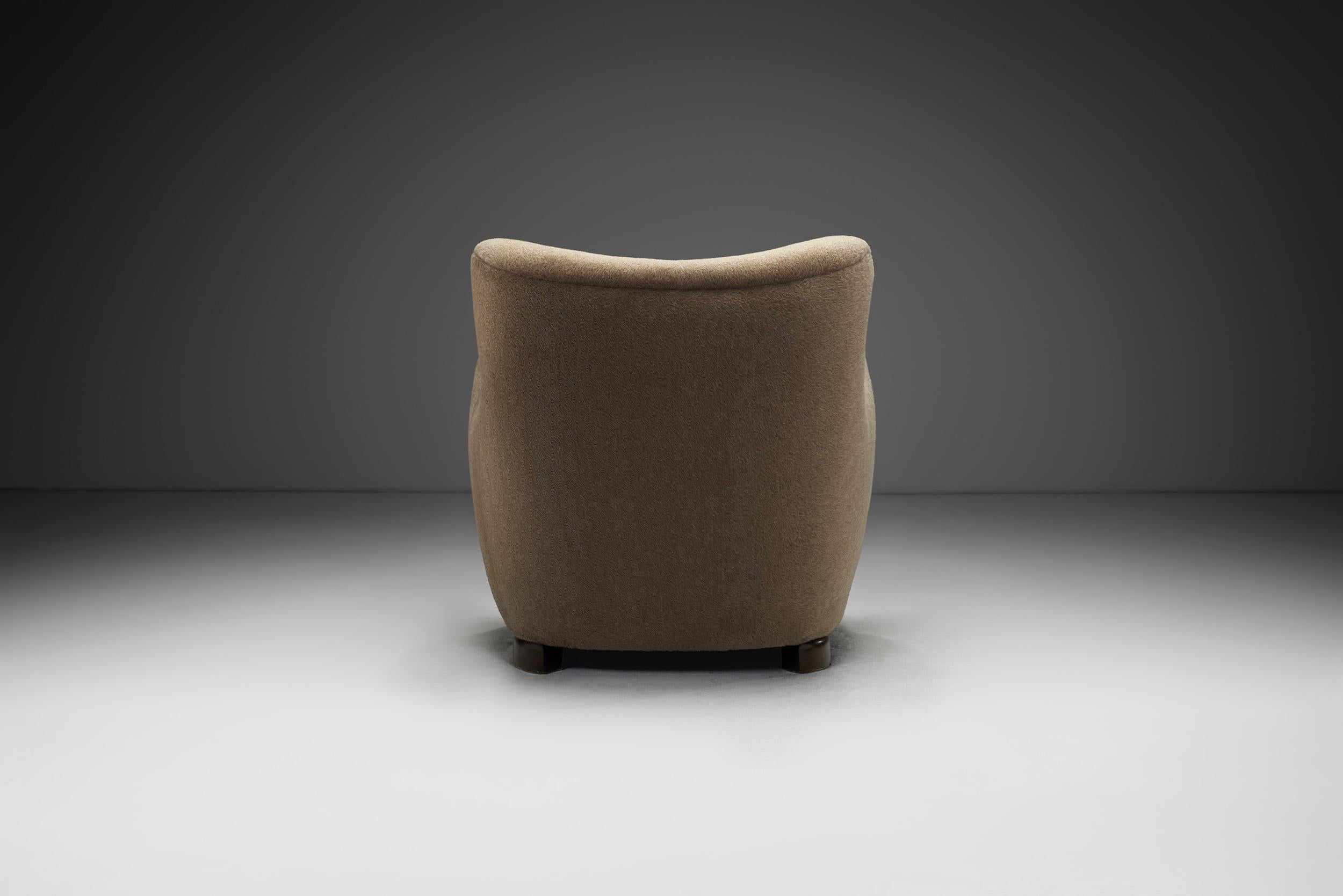 Mid-20th Century Danish Lounge Chair with Light Brown Upholstery, Denmark 1940s For Sale