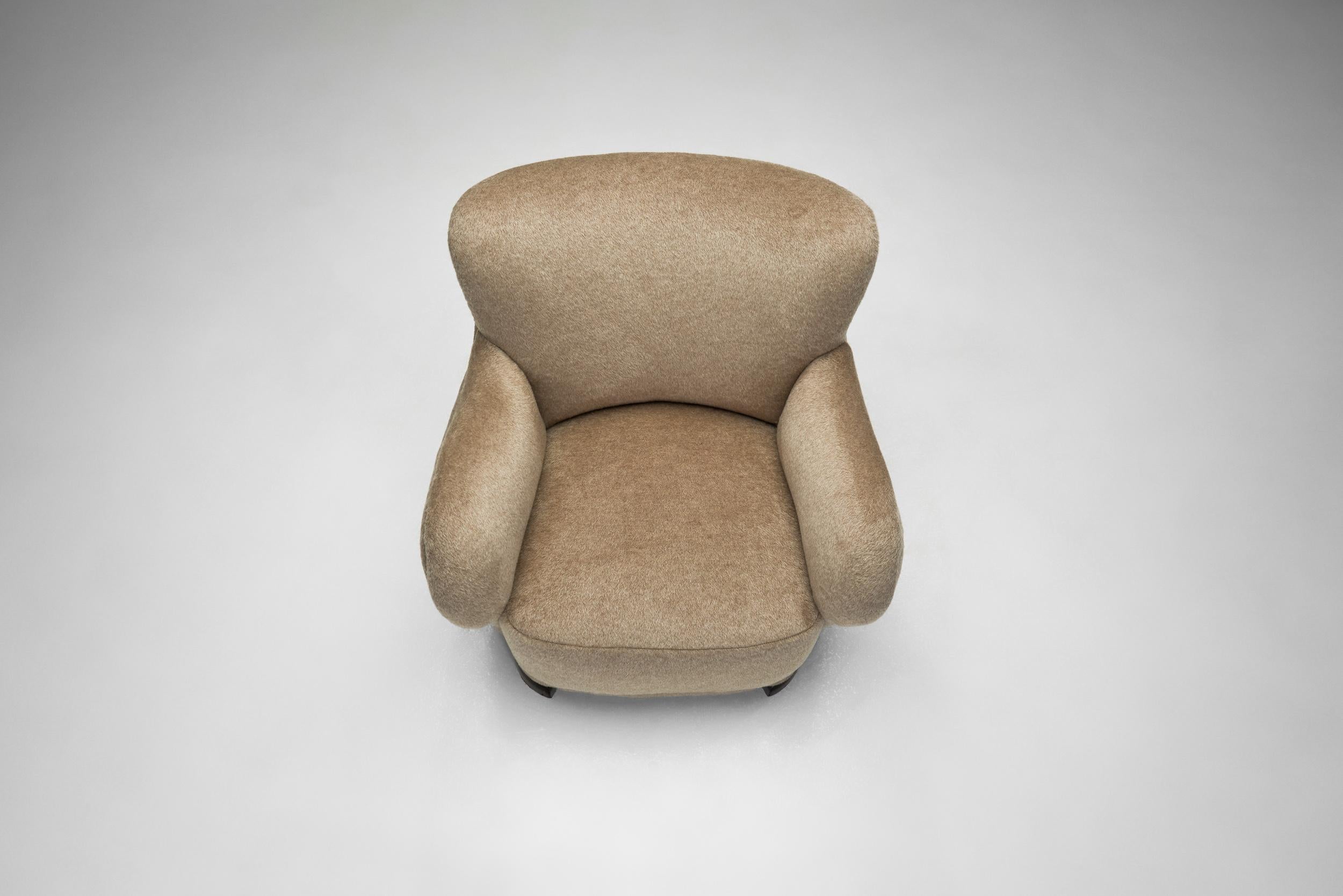 Danish Lounge Chair with Light Brown Upholstery, Denmark 1940s For Sale 2