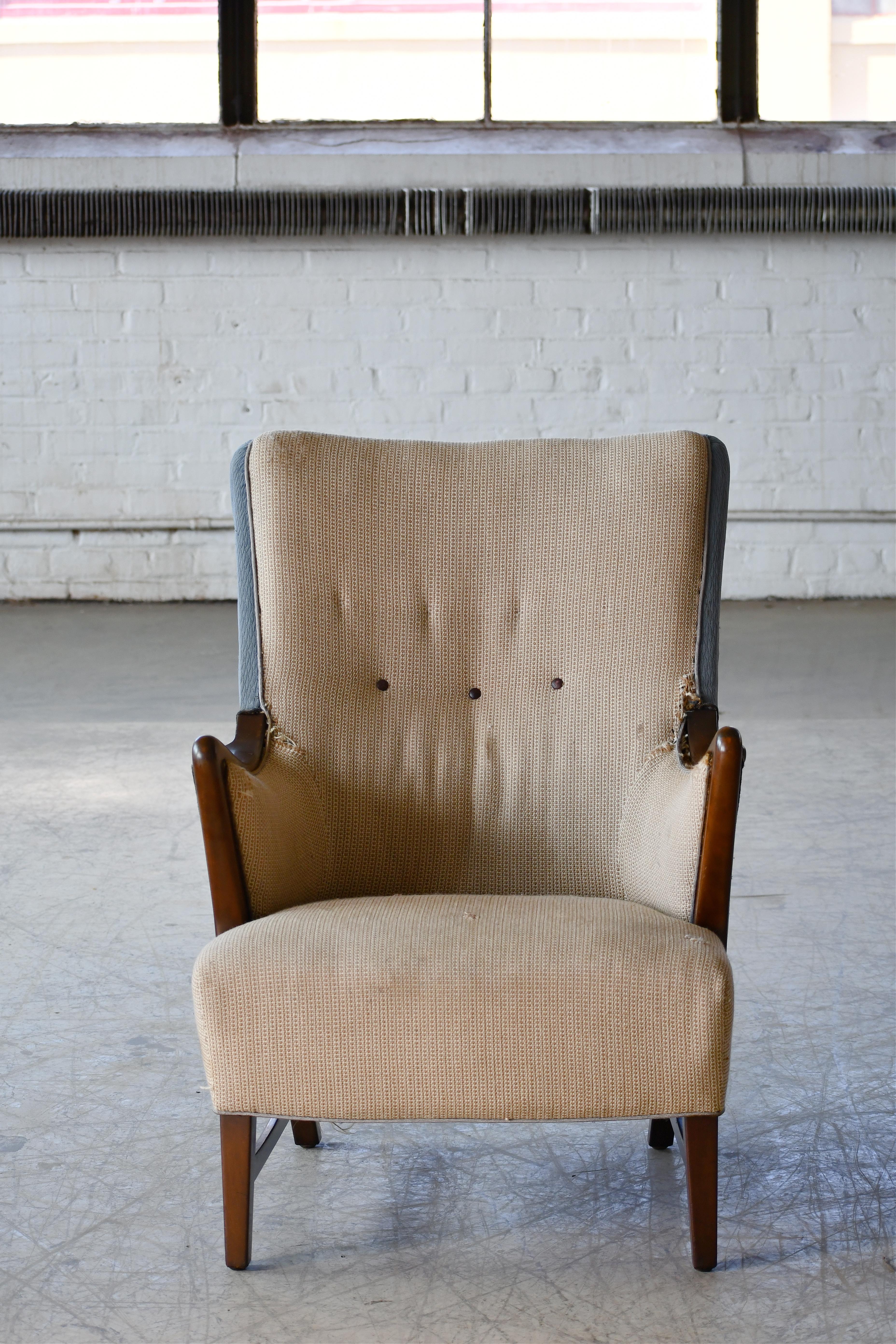 Scandinavian Modern Danish Lounge Chair with Maple Armrests, 1940s
