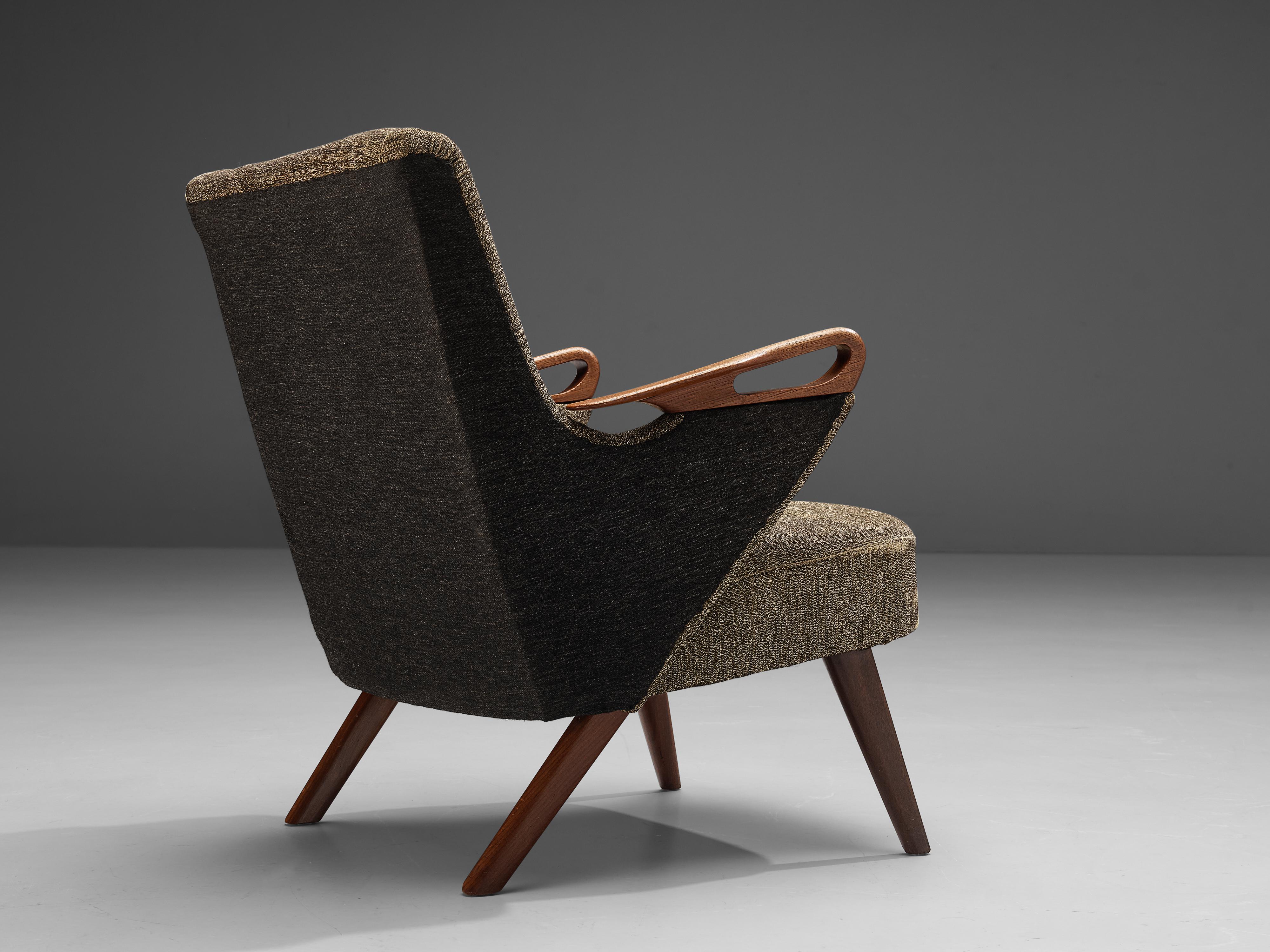 Chresten Findahl Brodersen Lounge Chair with Sculpted Armrests in Teak In Good Condition For Sale In Waalwijk, NL