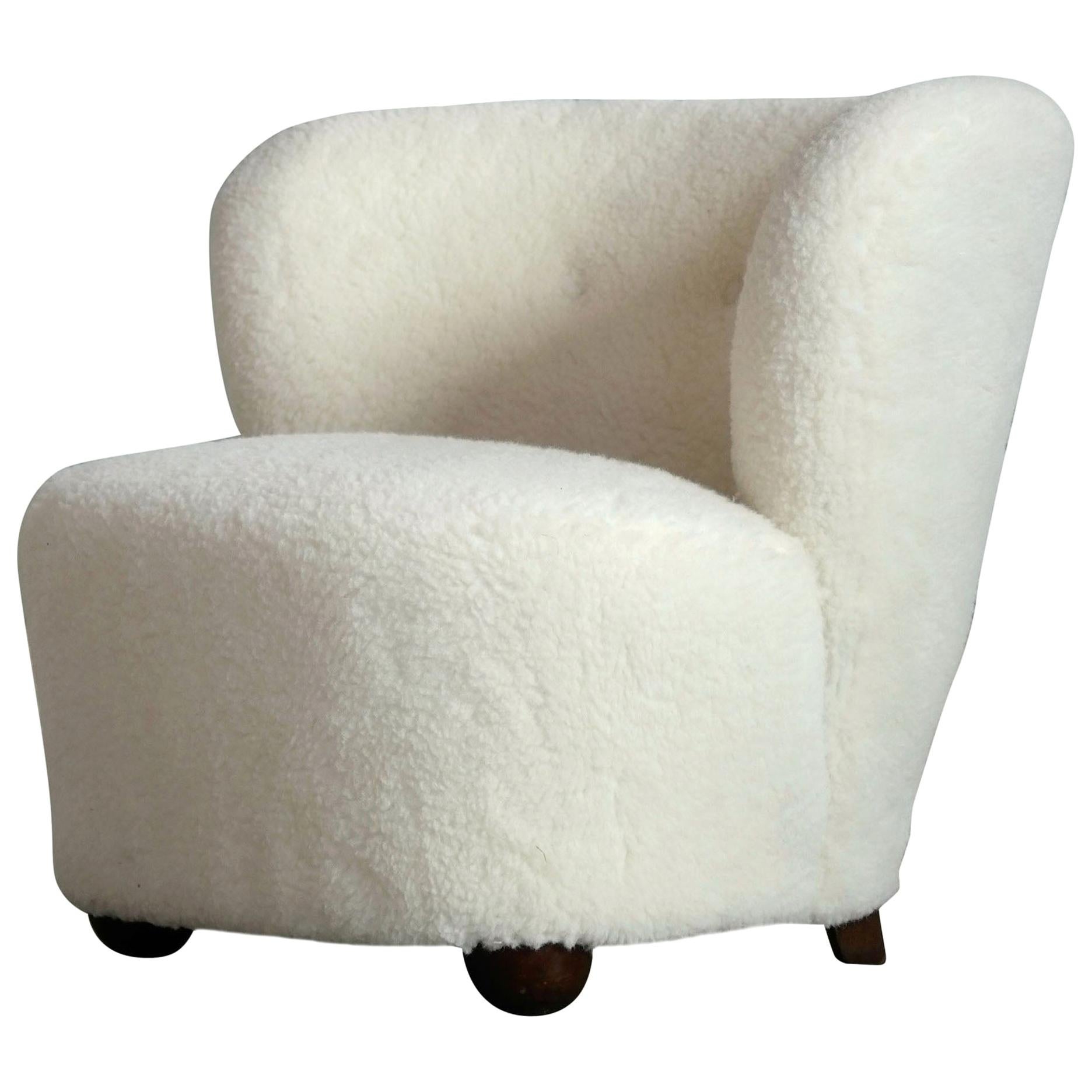 Danish Lounge or Slipper Chair Newly Upholstered in Lambswool Fritz Hansen