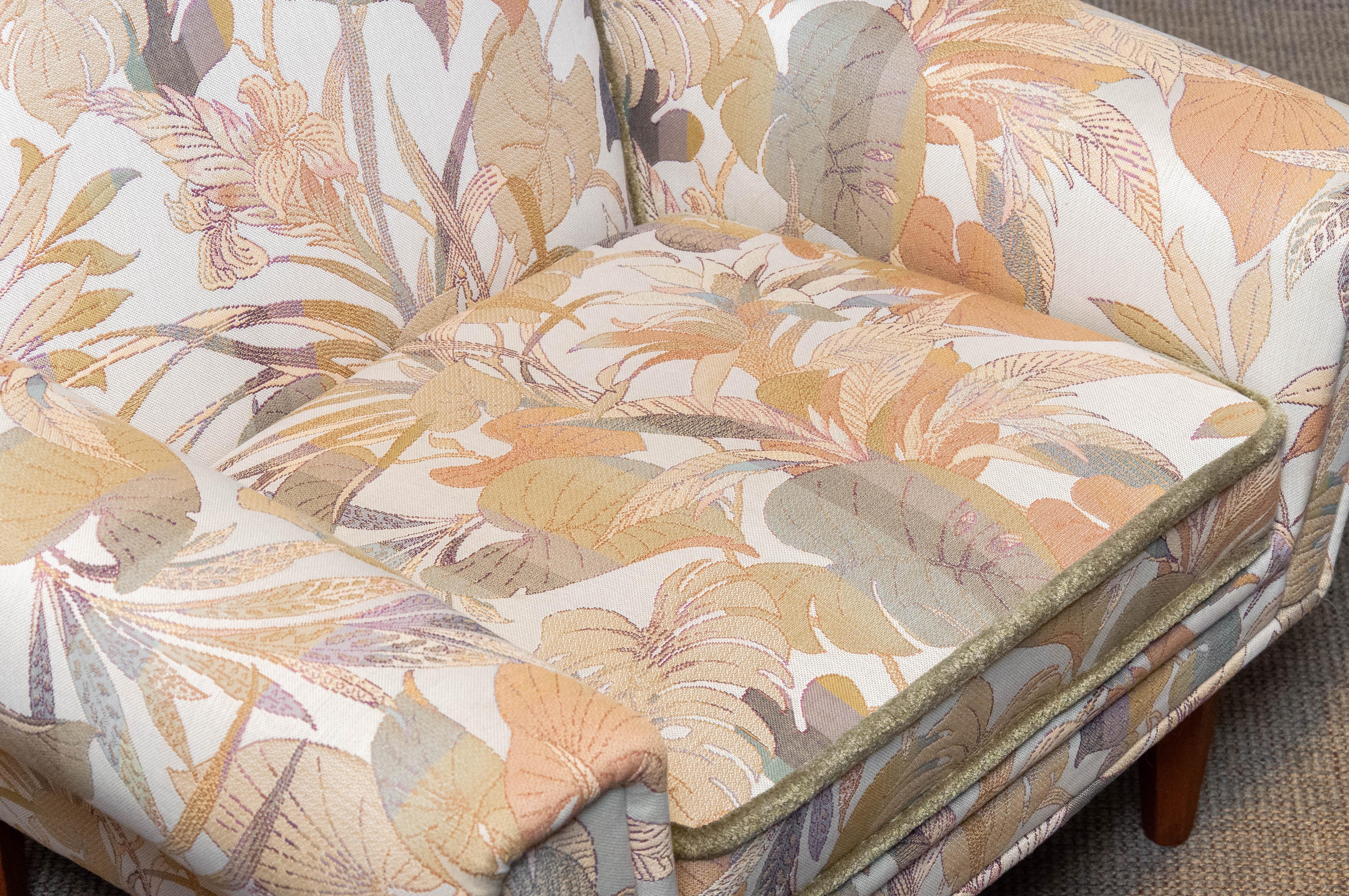 Danish Low Back Lounge Chair Upholstered Floral Jacquard Fabric from the 1970's For Sale 7