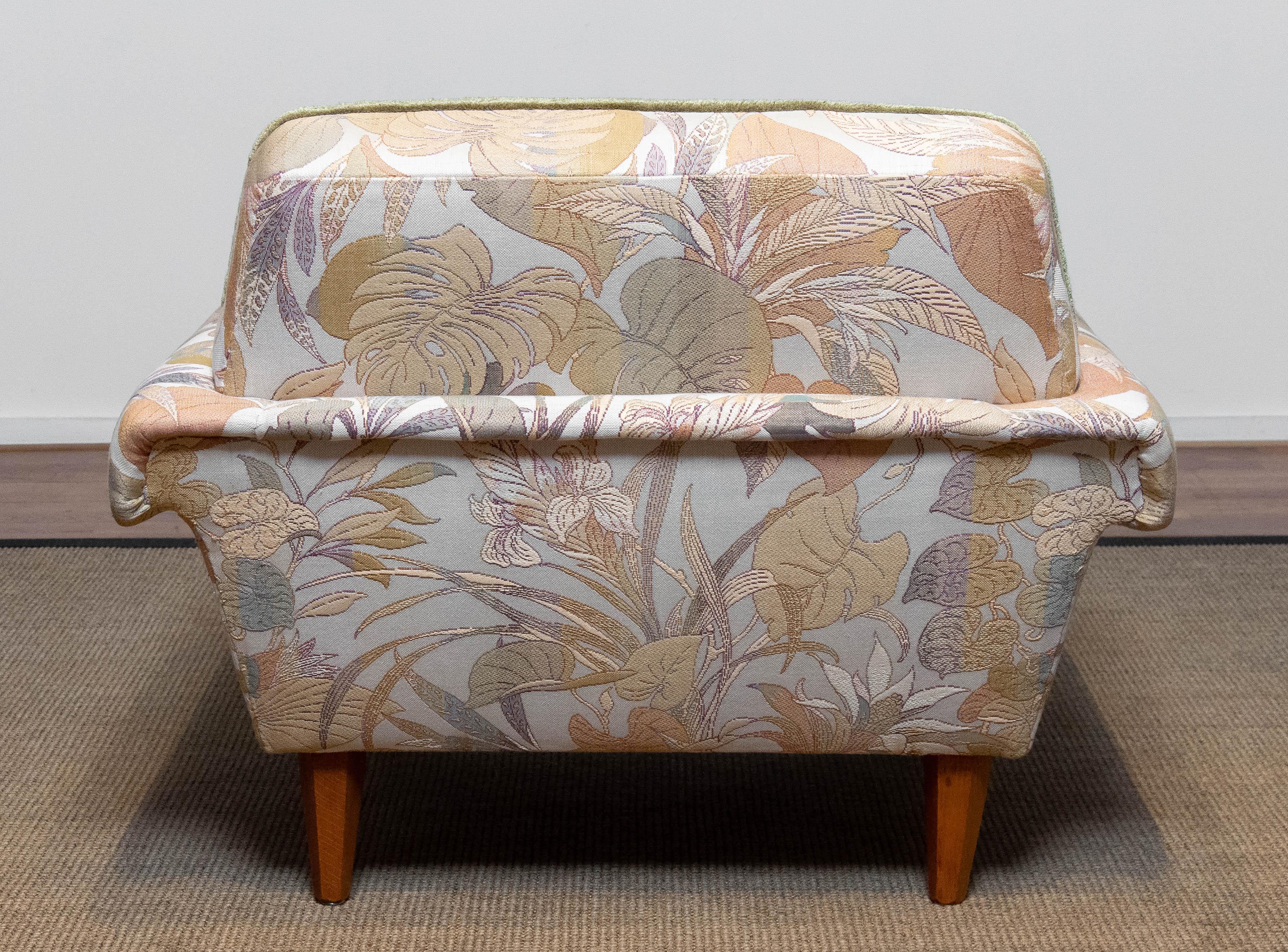 Danish Low Back Lounge Chair Upholstered Floral Jacquard Fabric from the 1970's For Sale 1