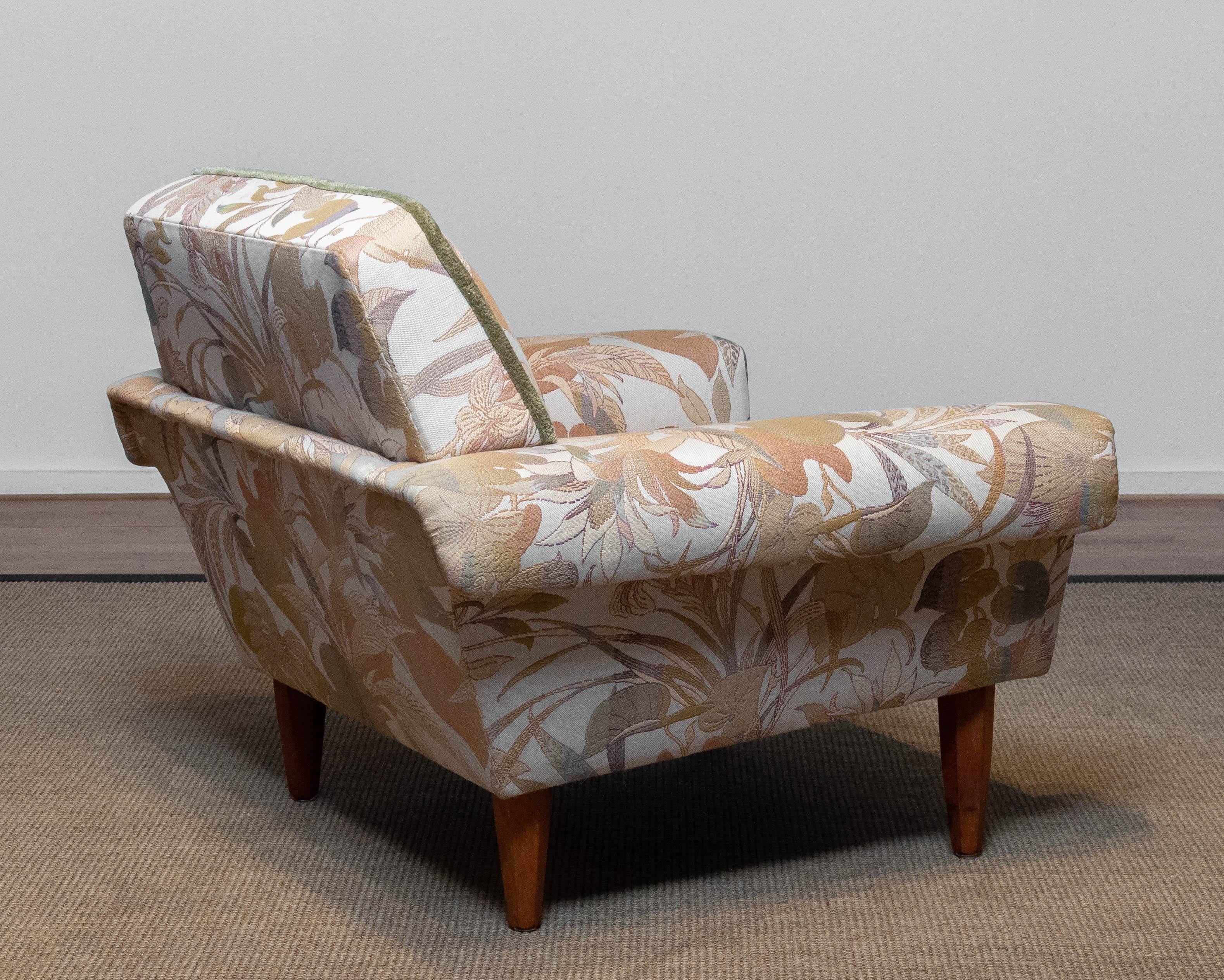 Danish Low Back Lounge Chair Upholstered Floral Jacquard Fabric from the 1970's For Sale 2