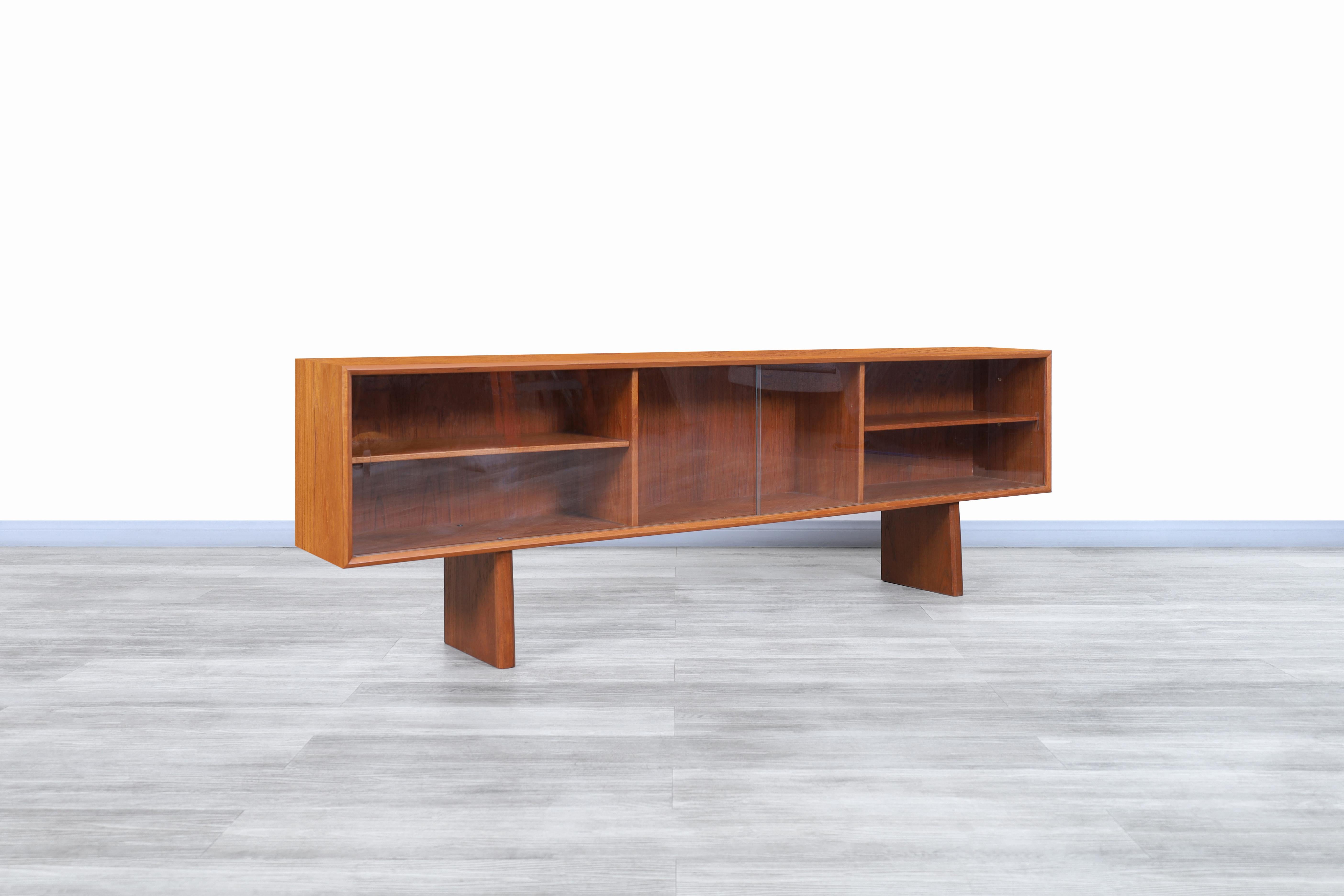 Danish Low Profile Teak Bookcase by Faarup Møbelfabrik In Excellent Condition In North Hollywood, CA