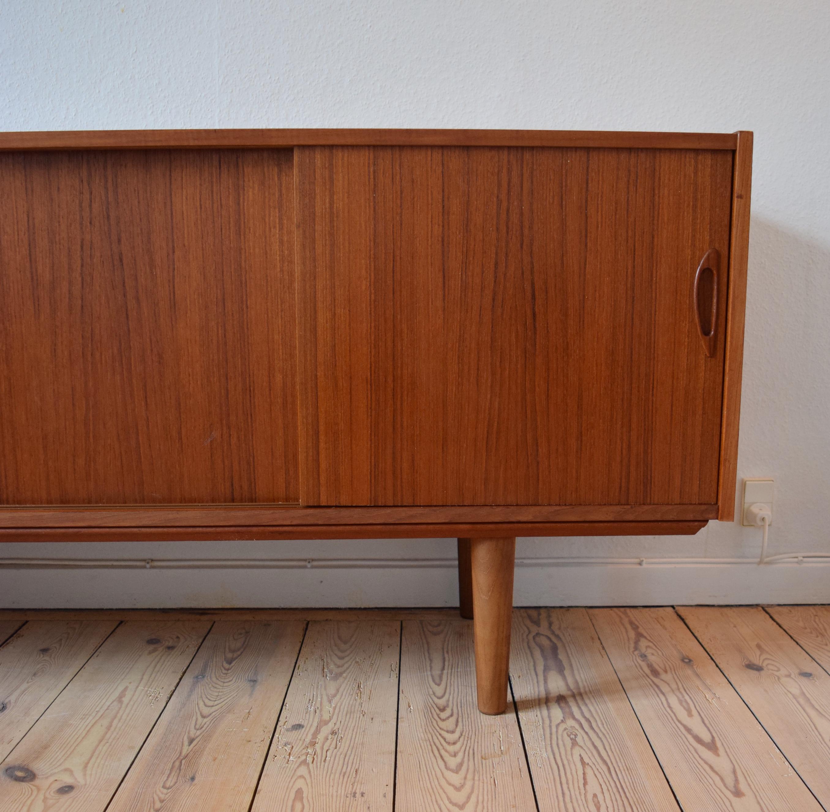 Danish Low Teak Sideboard, 1960s In Good Condition In Nyborg, DK