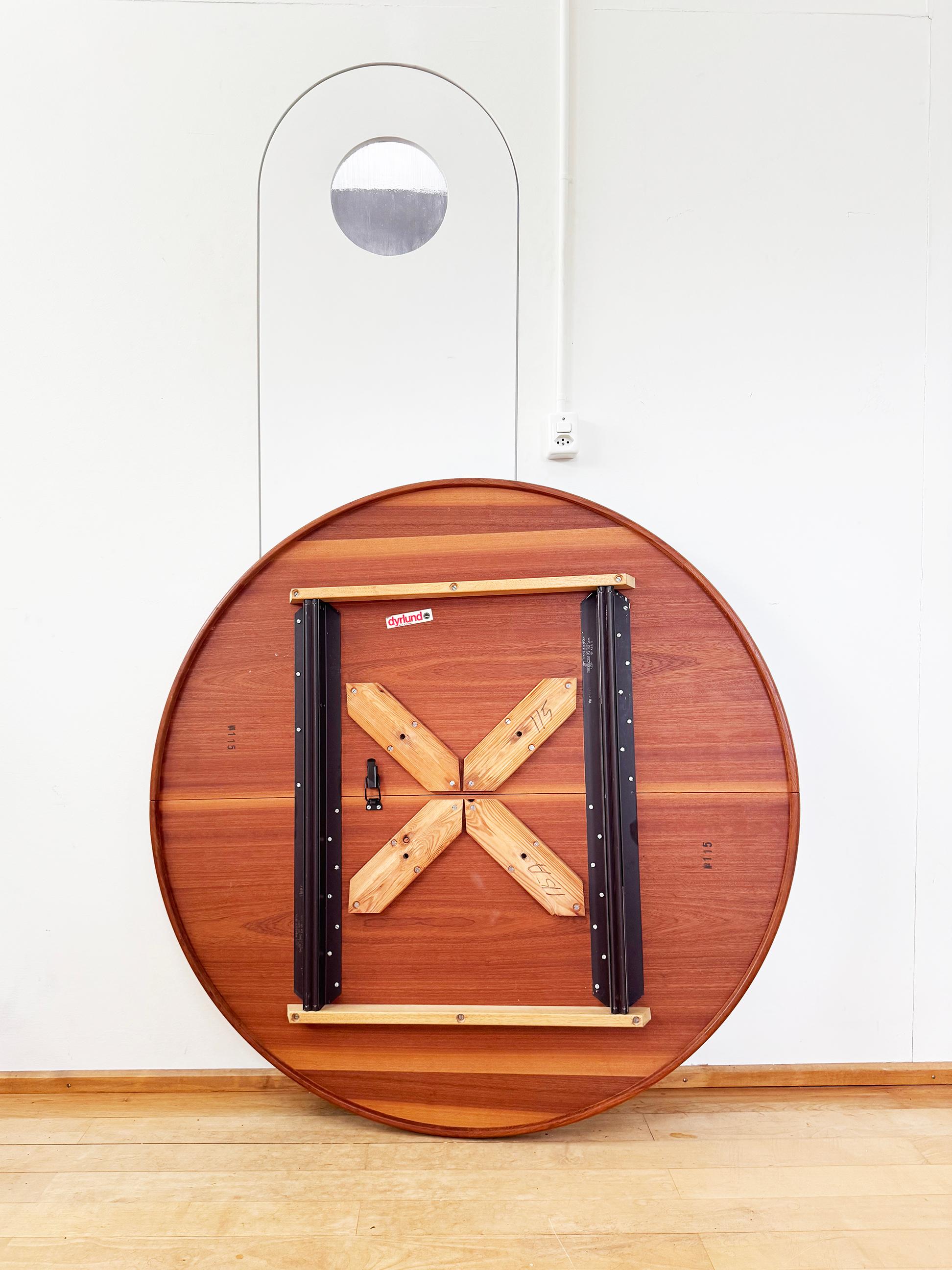 Danish MCM EX.+ Teak Wood Grain Dining Table by Dyrlund Denmark 1960s, Mod. 9276 For Sale 7