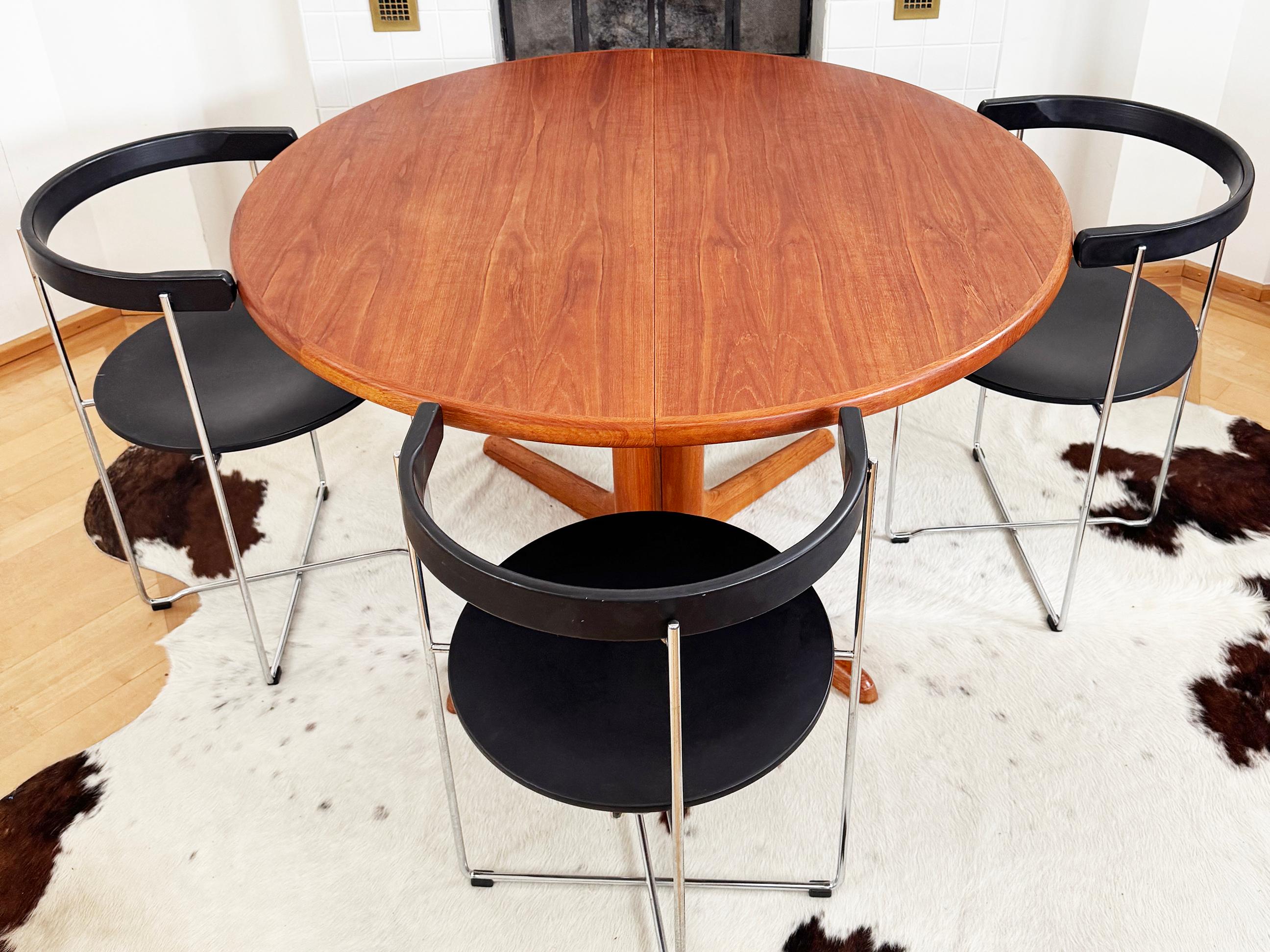 Danish MCM EX.+ Teak Wood Grain Dining Table by Dyrlund Denmark 1960s, Mod. 9276 For Sale 1