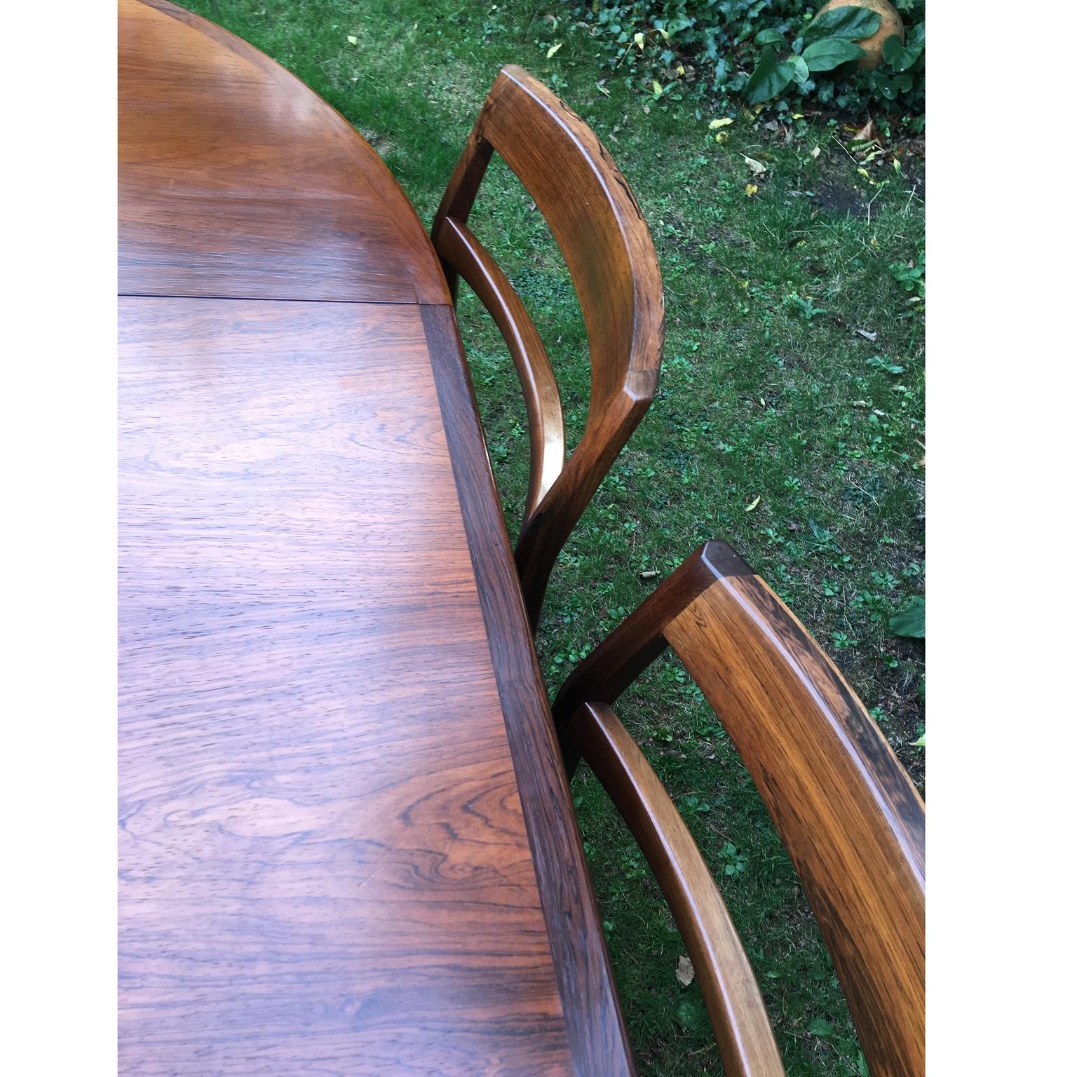 Danish MCM Rosewood Dining Table by Henry Rosengren Hansen, circa 1960s In Good Condition For Sale In Richmond, Surrey