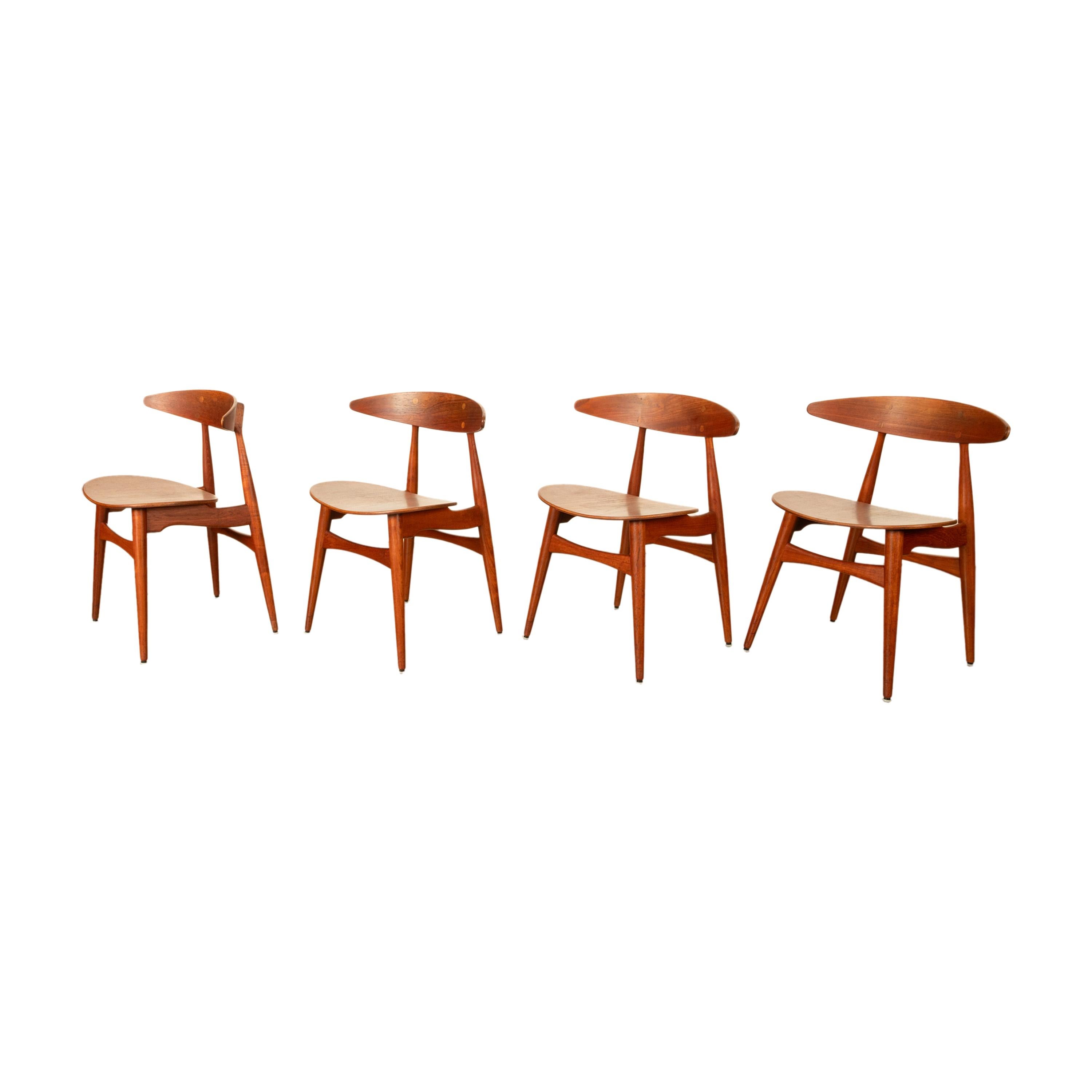 Ensemble de quatre chaises en teck Hans J. Wegner CH-33 Carl Hansen & Søn 1960 en vente 5