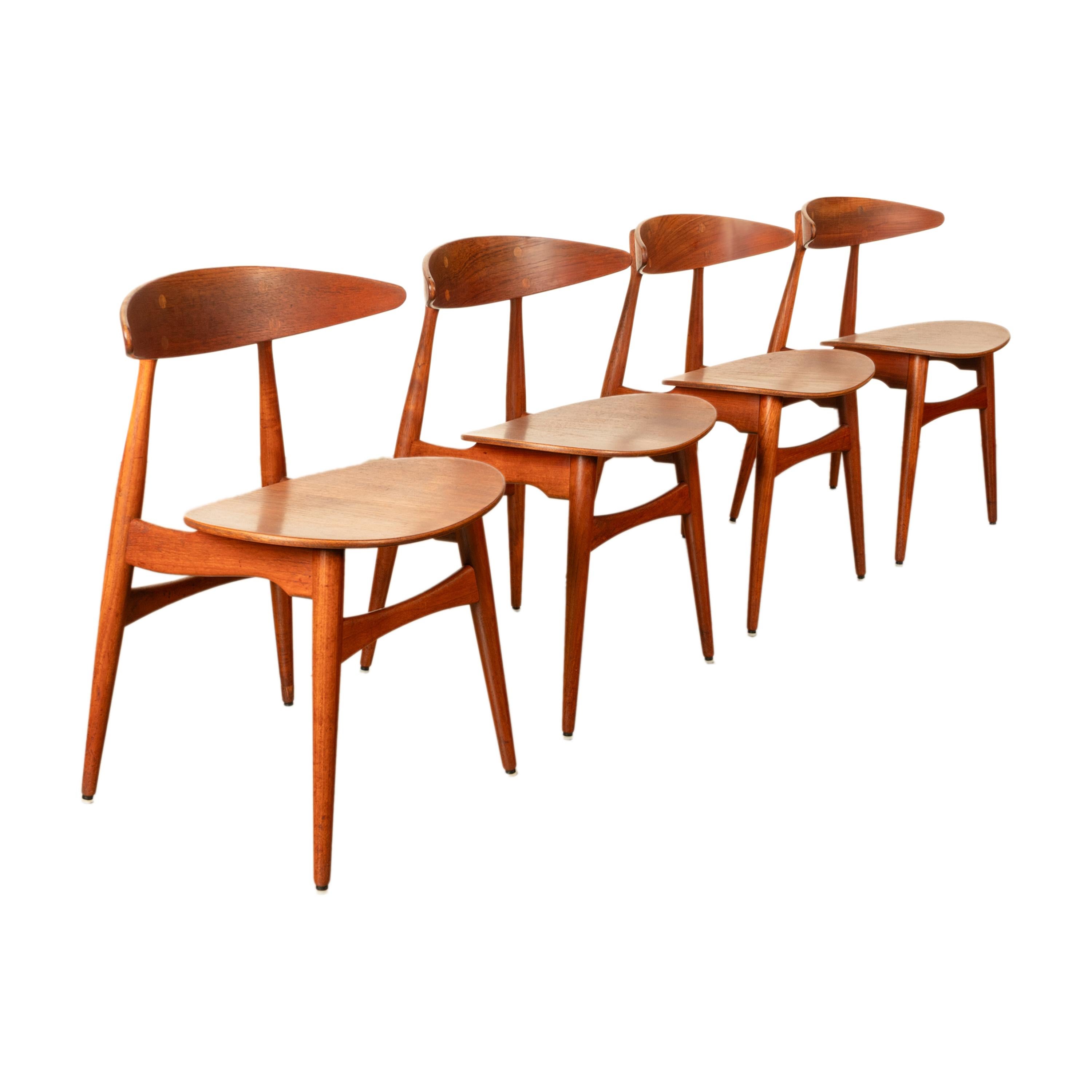 Ensemble de quatre chaises en teck Hans J. Wegner CH-33 Carl Hansen & Søn 1960 Bon état - En vente à Portland, OR