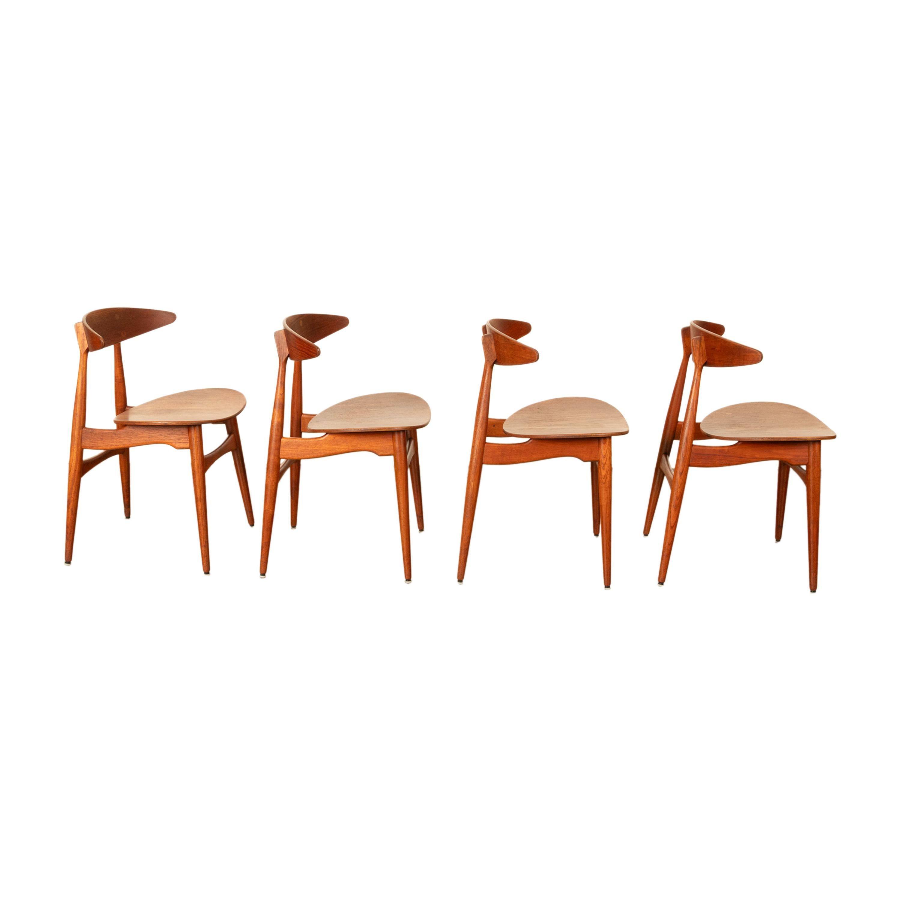 Ensemble de quatre chaises en teck Hans J. Wegner CH-33 Carl Hansen & Søn 1960 en vente 1