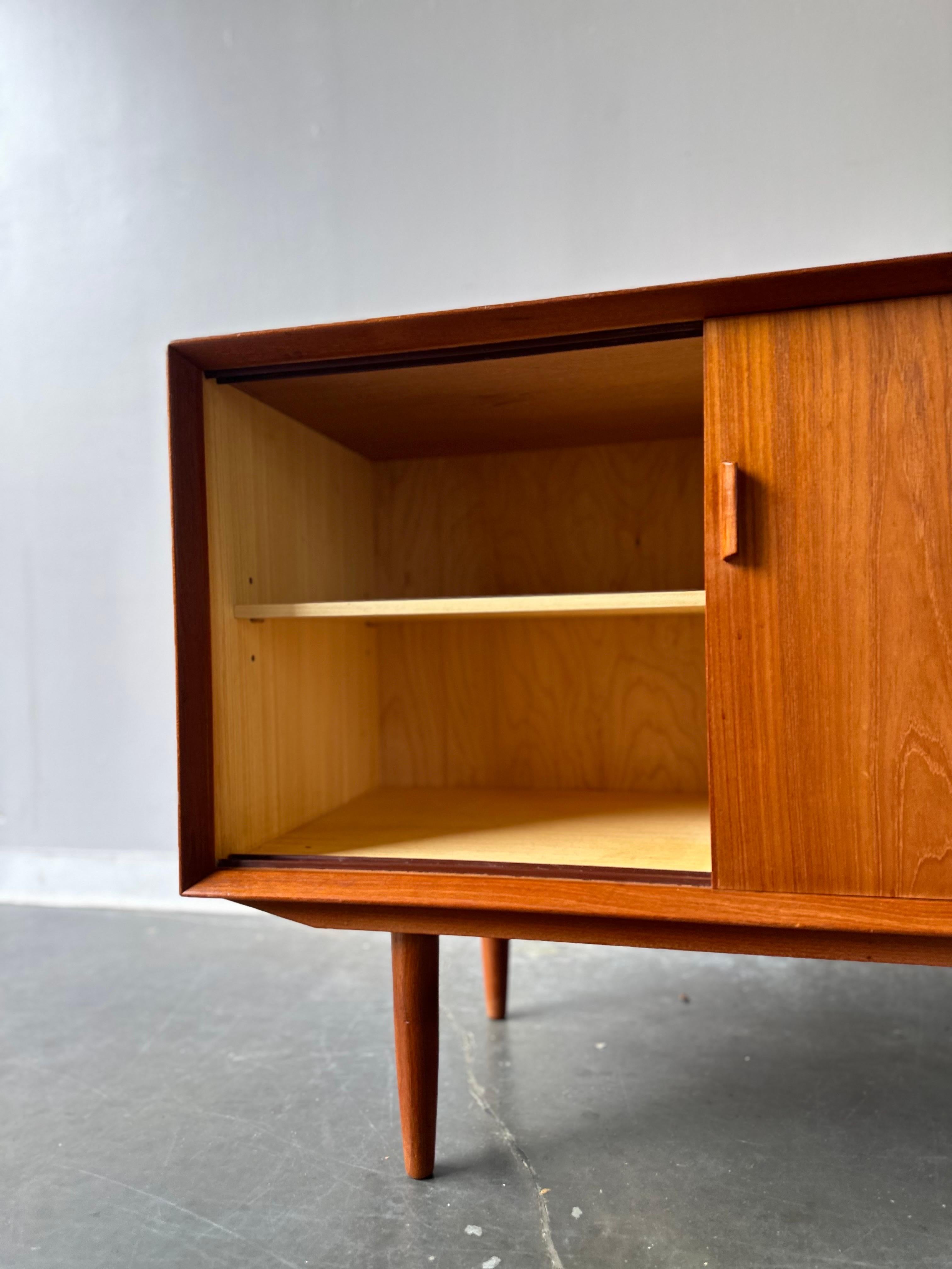 Danish MCM teak credenza sideboard by Falster Denmark circa 1970 In Good Condition In Sayreville, NJ