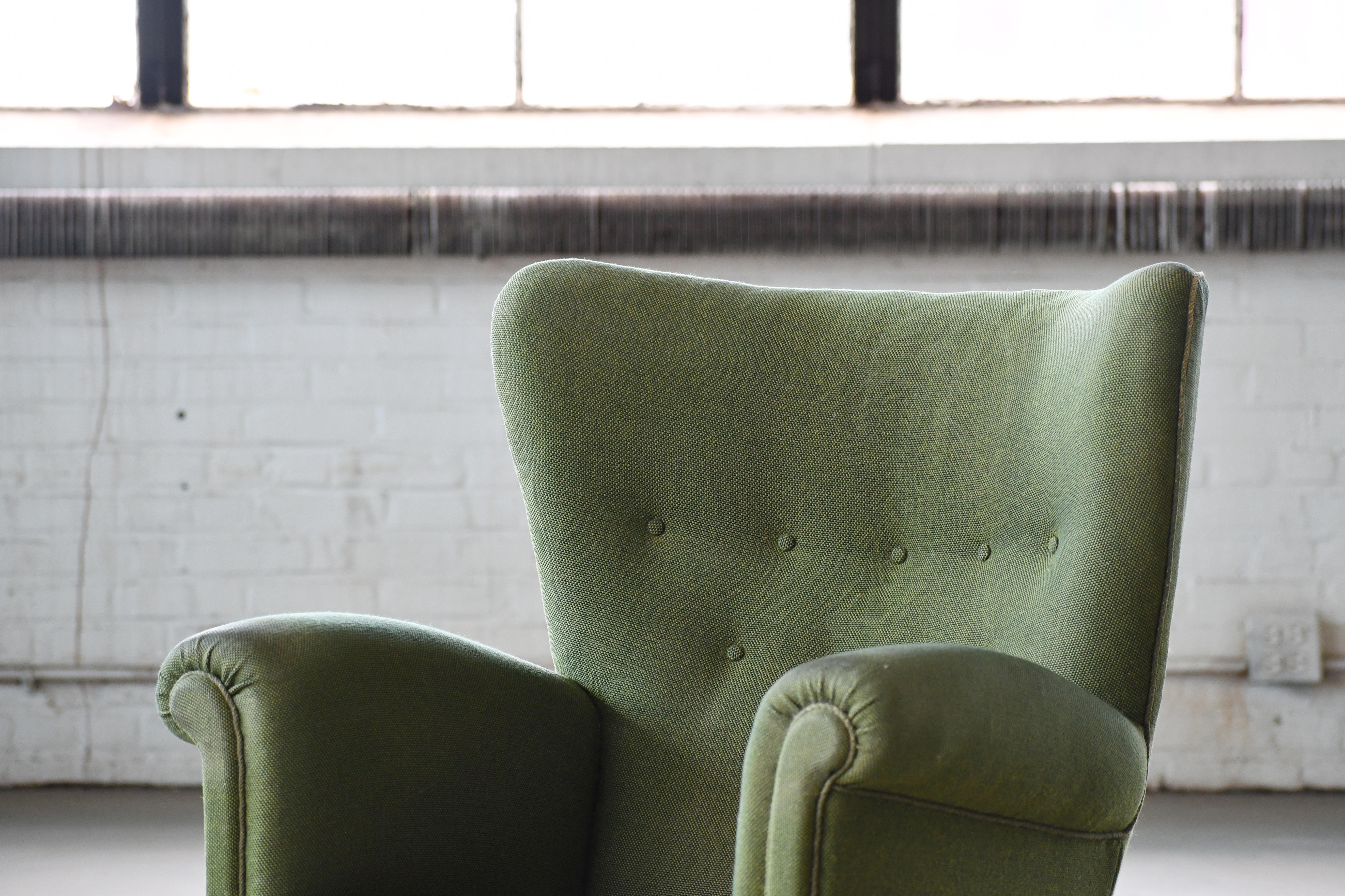Fauteuil de salon danois à haut dossier des années 1940 Bon état - En vente à Bridgeport, CT