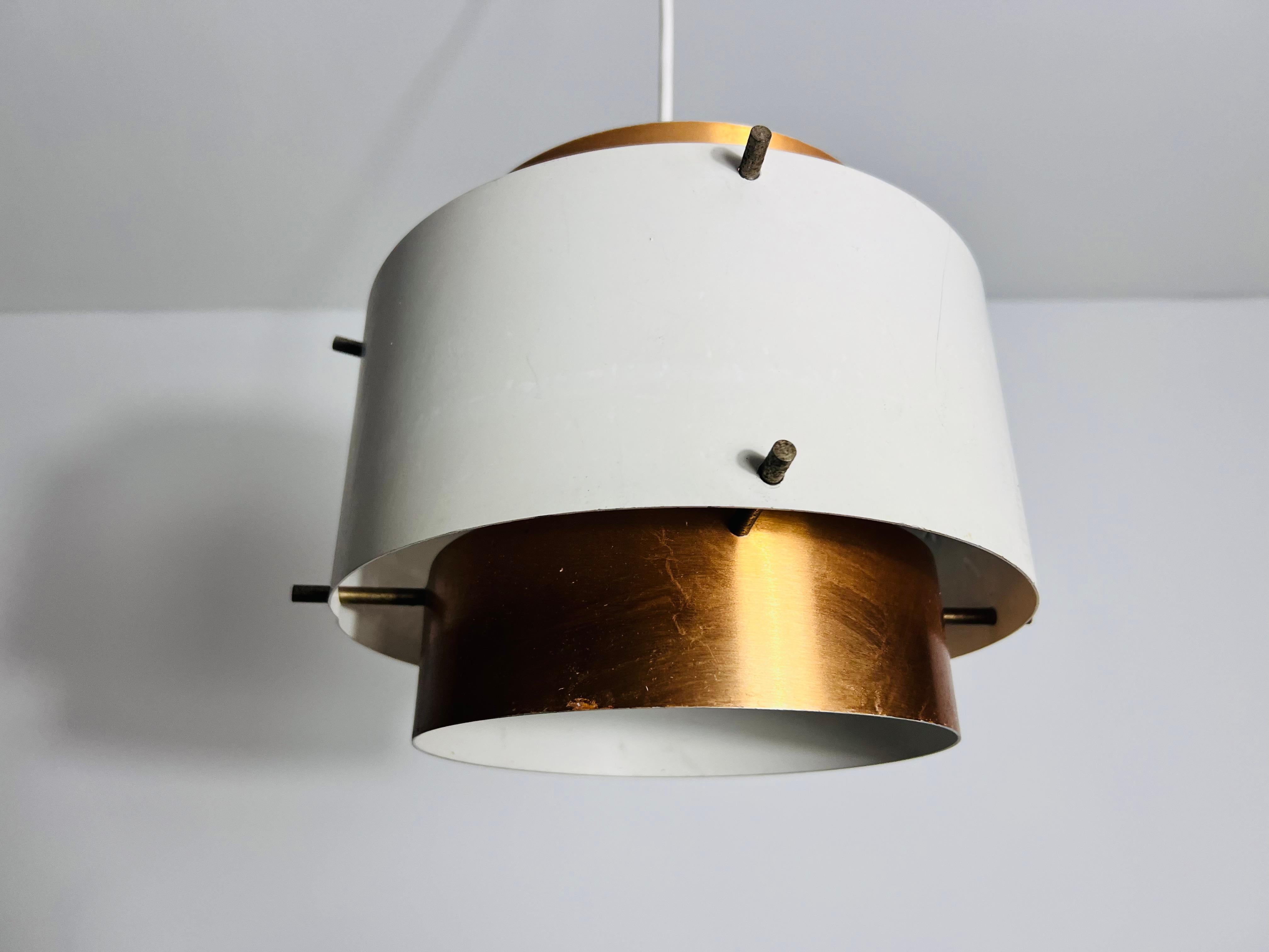 Alluminio Lampada a sospensione danese in metallo, anni '1970 in vendita