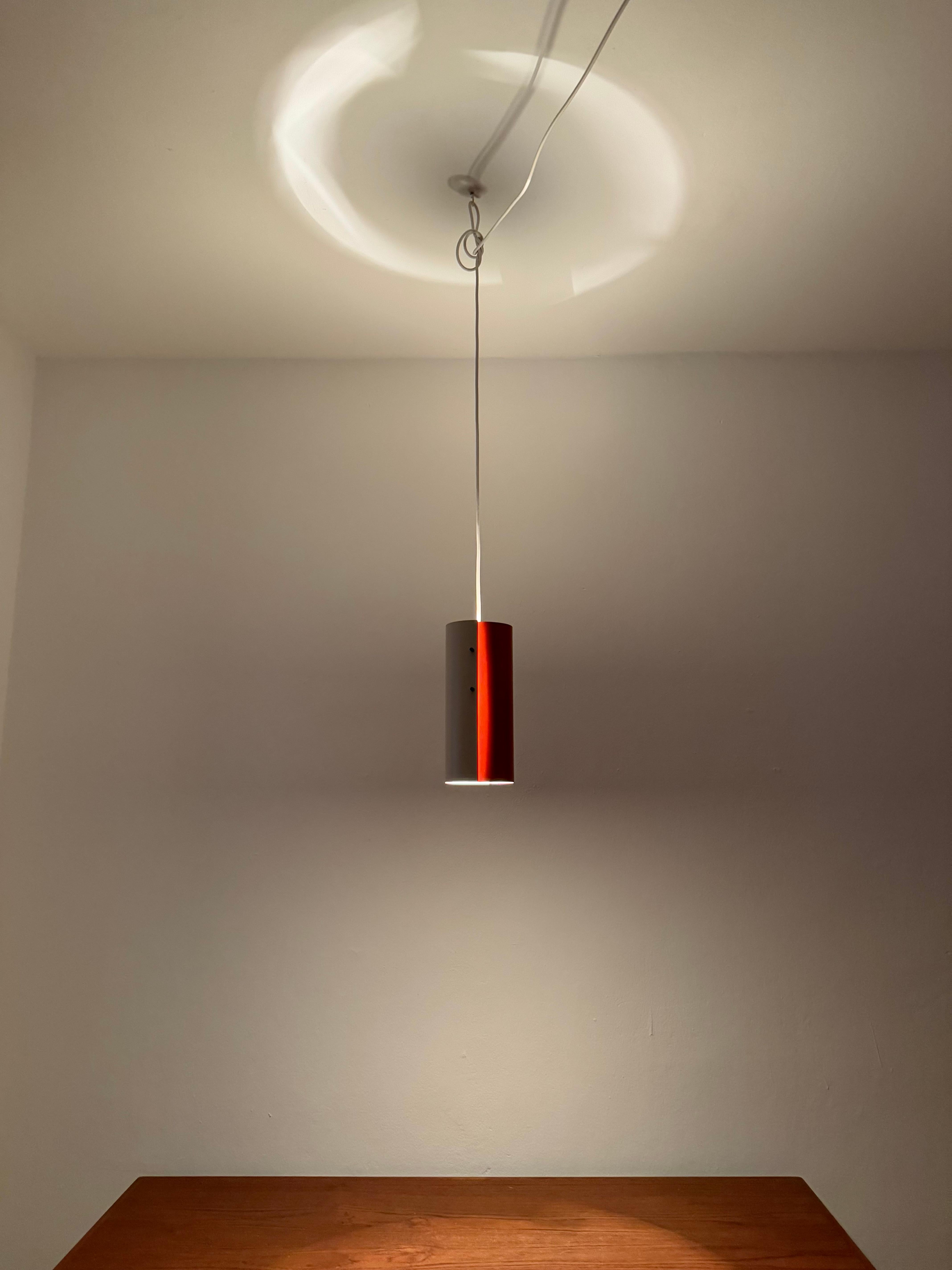 Lampada a sospensione danese in metallo in vendita 8