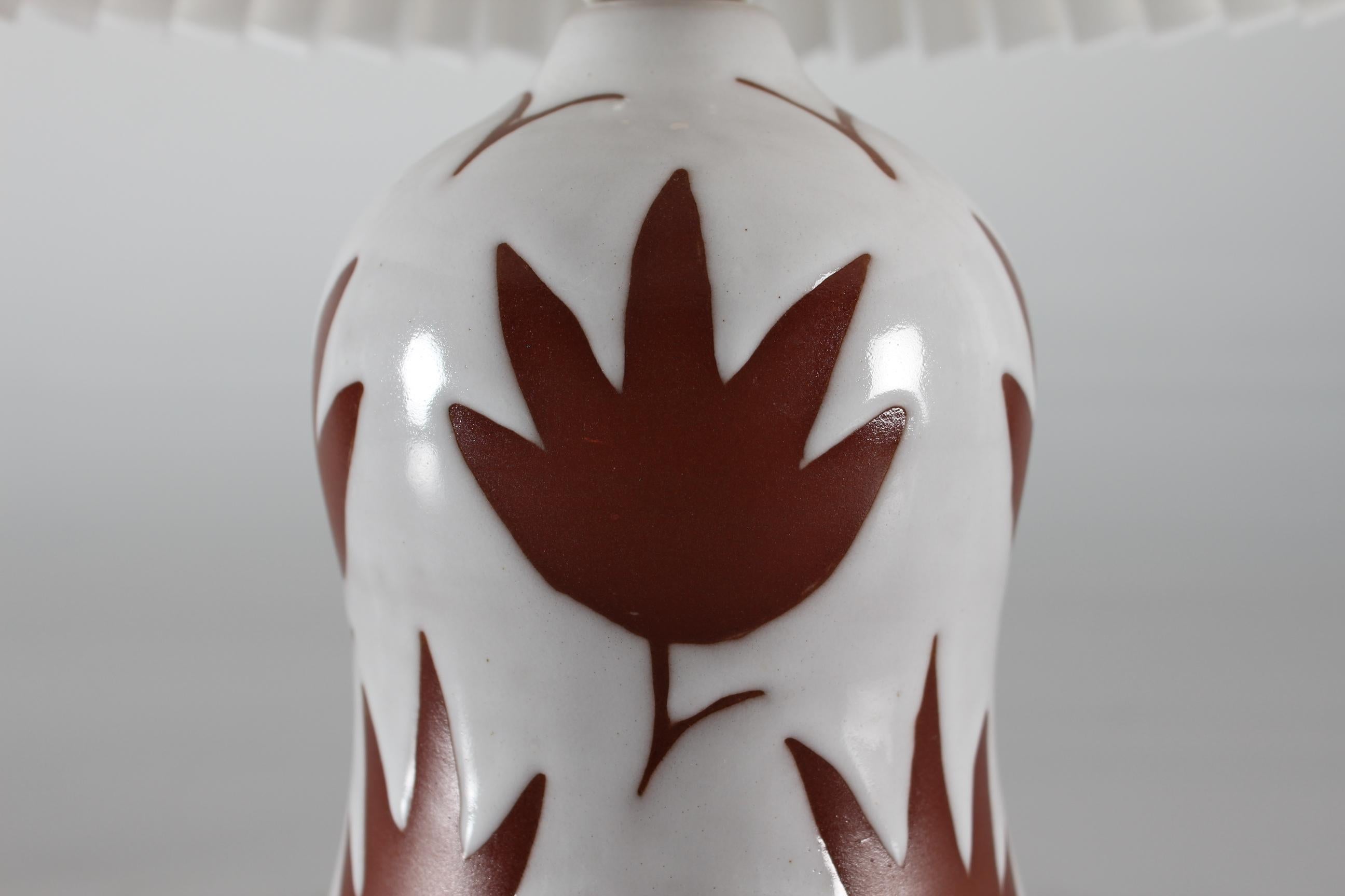 Danish Ceramic Table Lamp with White Glaze and Brown Leaf Pattern 1950s In Good Condition In Aarhus C, DK