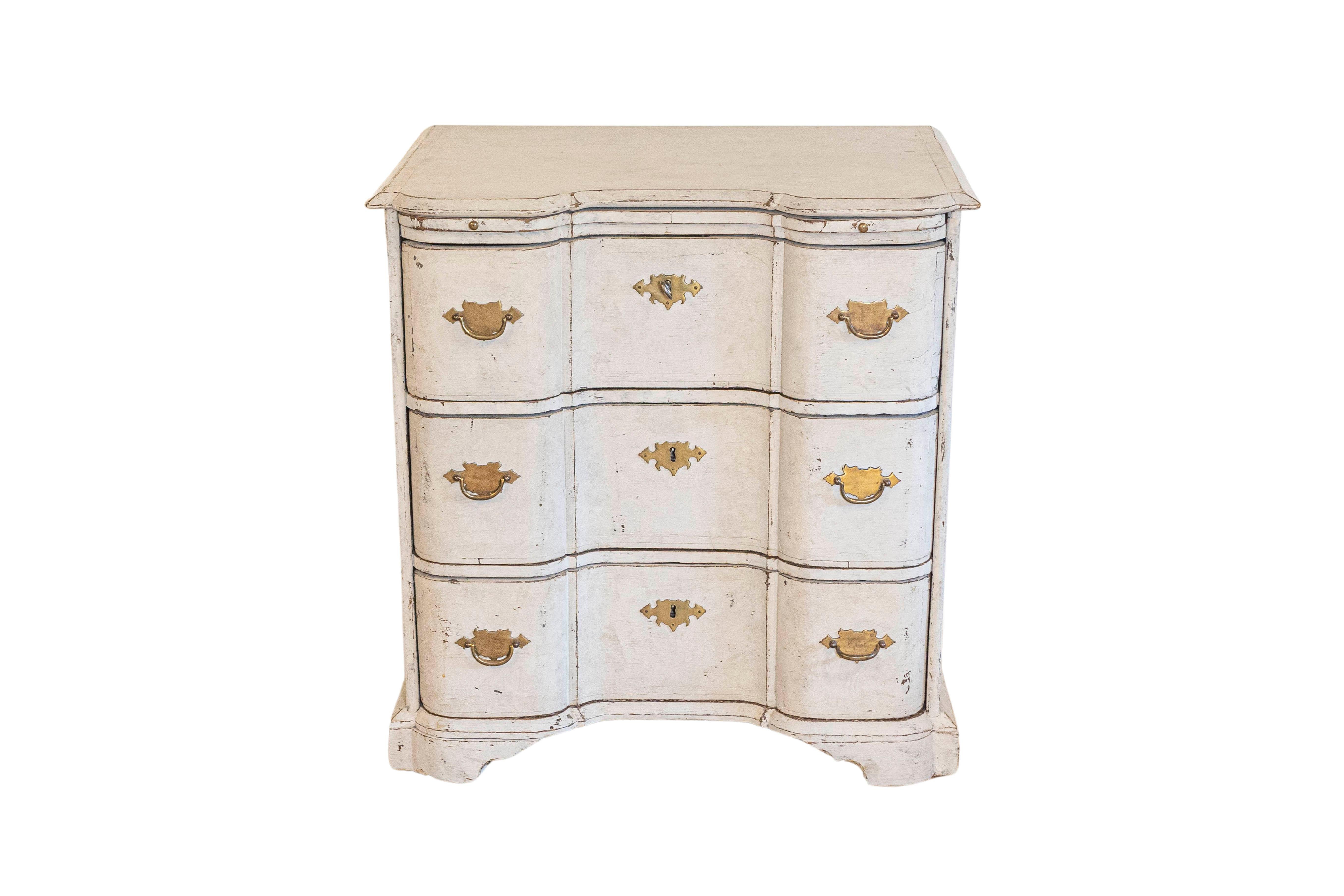 Danish Mid-18th Century Three-Drawer Painted Wood Commode with Serpentine Front For Sale