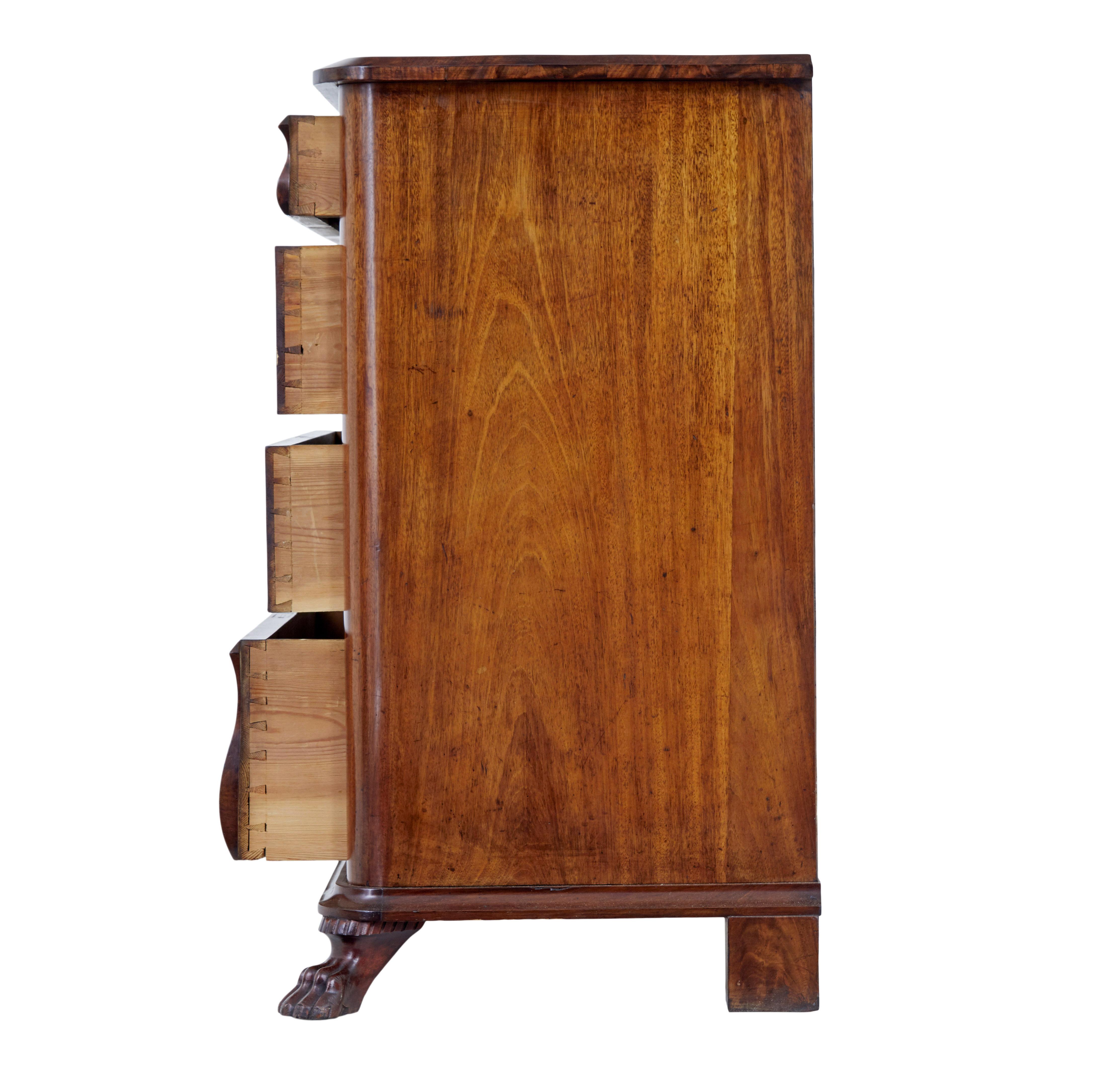 Danese Cassettiera danese in mogano a fiamma della metà del XIX secolo in vendita